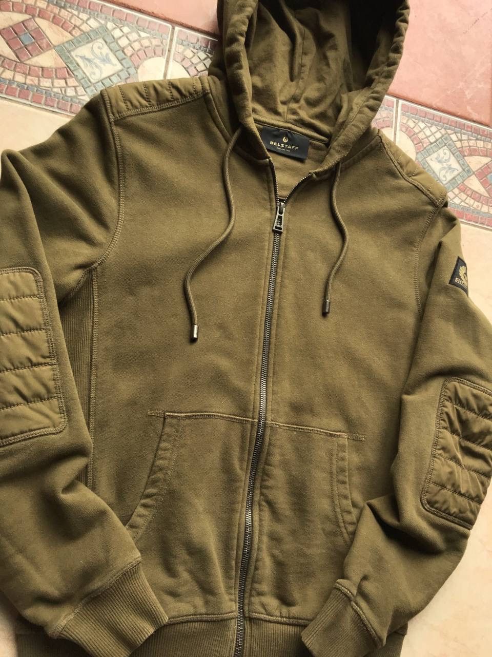 Belstaff Belstaff Badge Zip Sweatshirt Hoodie Size US S / EU 44-46 / 1 - 2 Thumbnail