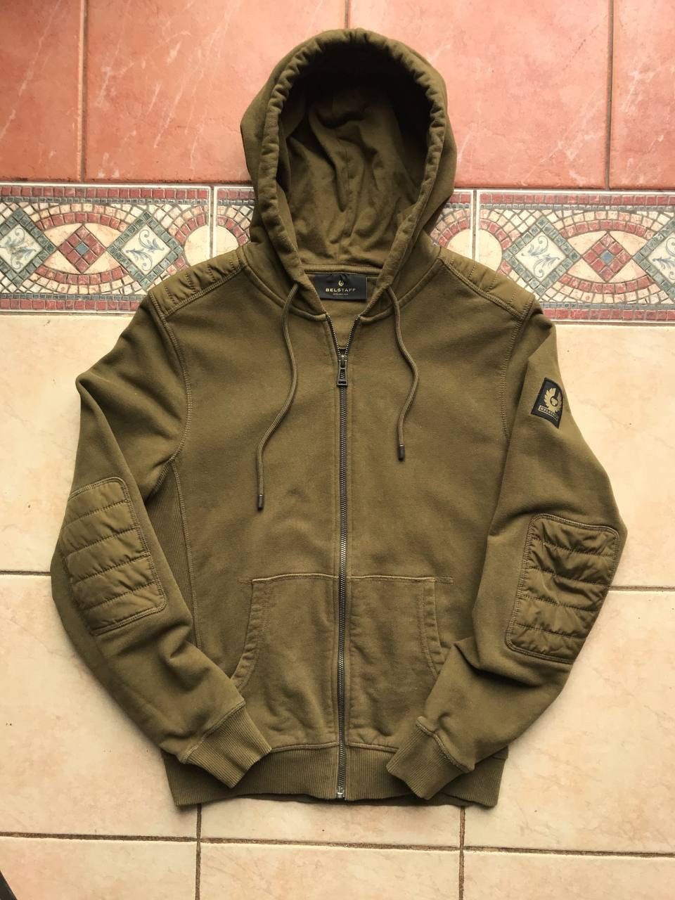 Belstaff Belstaff Badge Zip Sweatshirt Hoodie Size US S / EU 44-46 / 1 - 1 Thumbnail