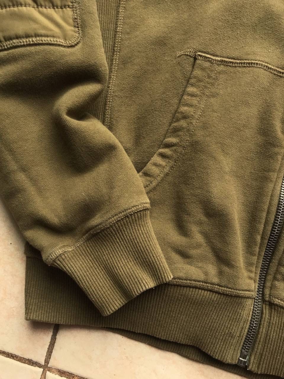 Belstaff Belstaff Badge Zip Sweatshirt Hoodie Size US S / EU 44-46 / 1 - 5 Thumbnail