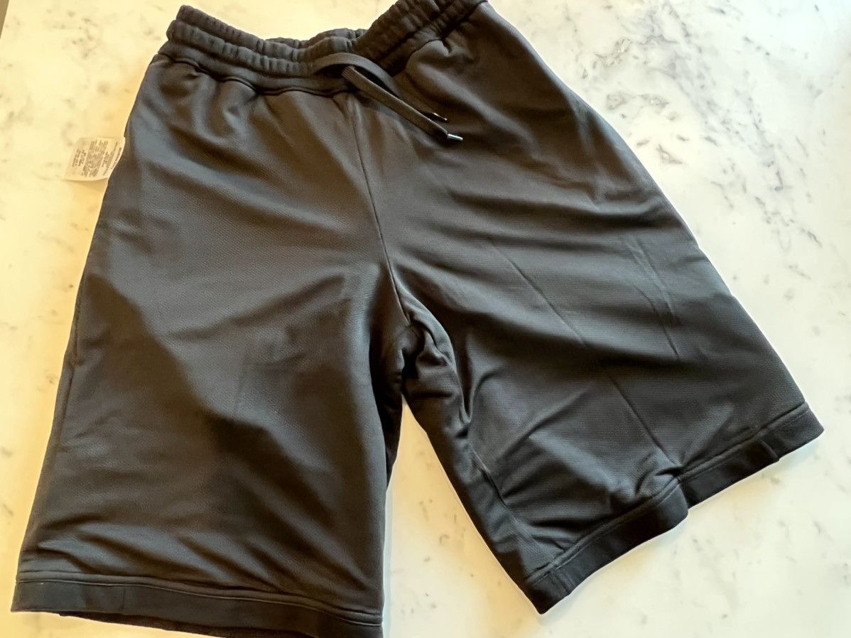 Burberry Burberry logo-print oversized track shorts 683€ Size US 30 / EU 46 - 5 Thumbnail