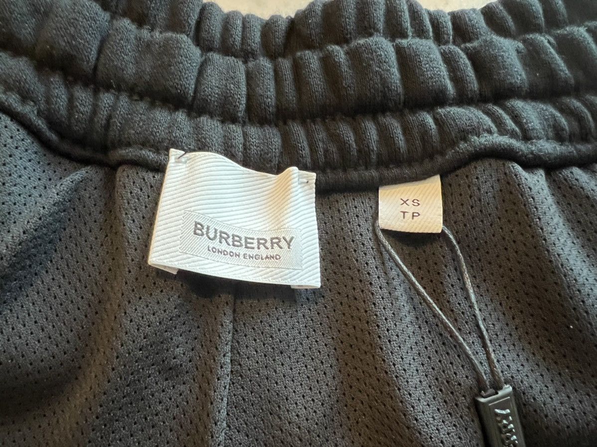 Burberry Burberry logo-print oversized track shorts 683€ Size US 30 / EU 46 - 7 Thumbnail