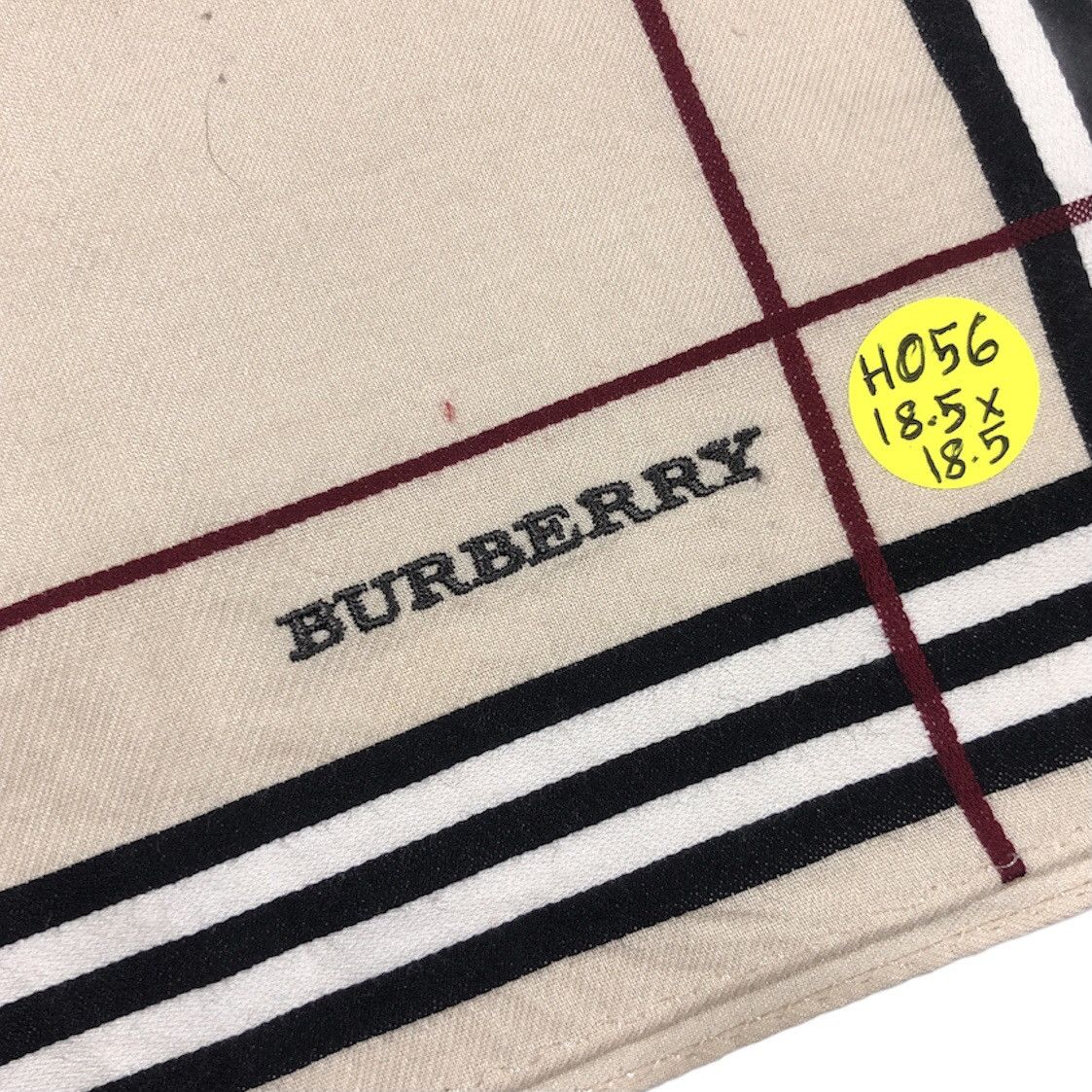 Burberry Burberry Novacheck Line Handkerchief Pocketsquare Size ONE SIZE - 5 Thumbnail