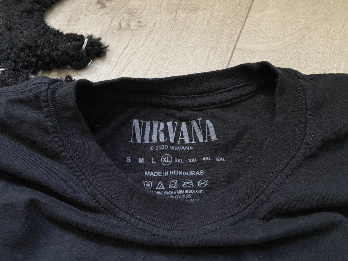 Band Tees AMAZING NIRVANA MULTICOLOR LOGO BAND T SHIRT Size US XL / EU 56 / 4 - 4 Thumbnail