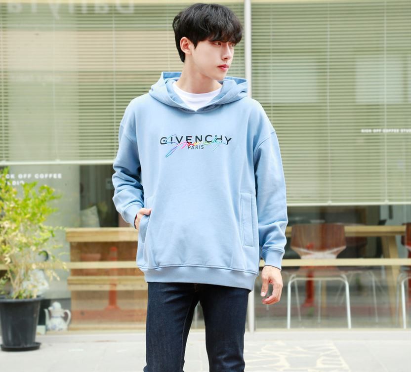 Givenchy Baby Blue Rainbow Signature Logo Hoodie Size US S / EU 44-46 / 1 - 3 Thumbnail