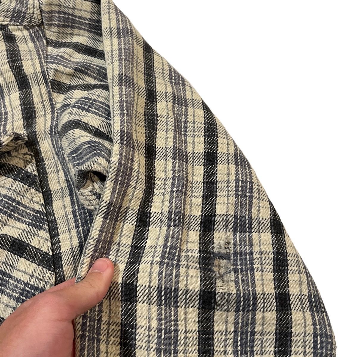 Carhartt × Vintage Vintage Carhartt Light Plaid Flannel Distressed Size US M / EU 48-50 / 2 - 3 Thumbnail