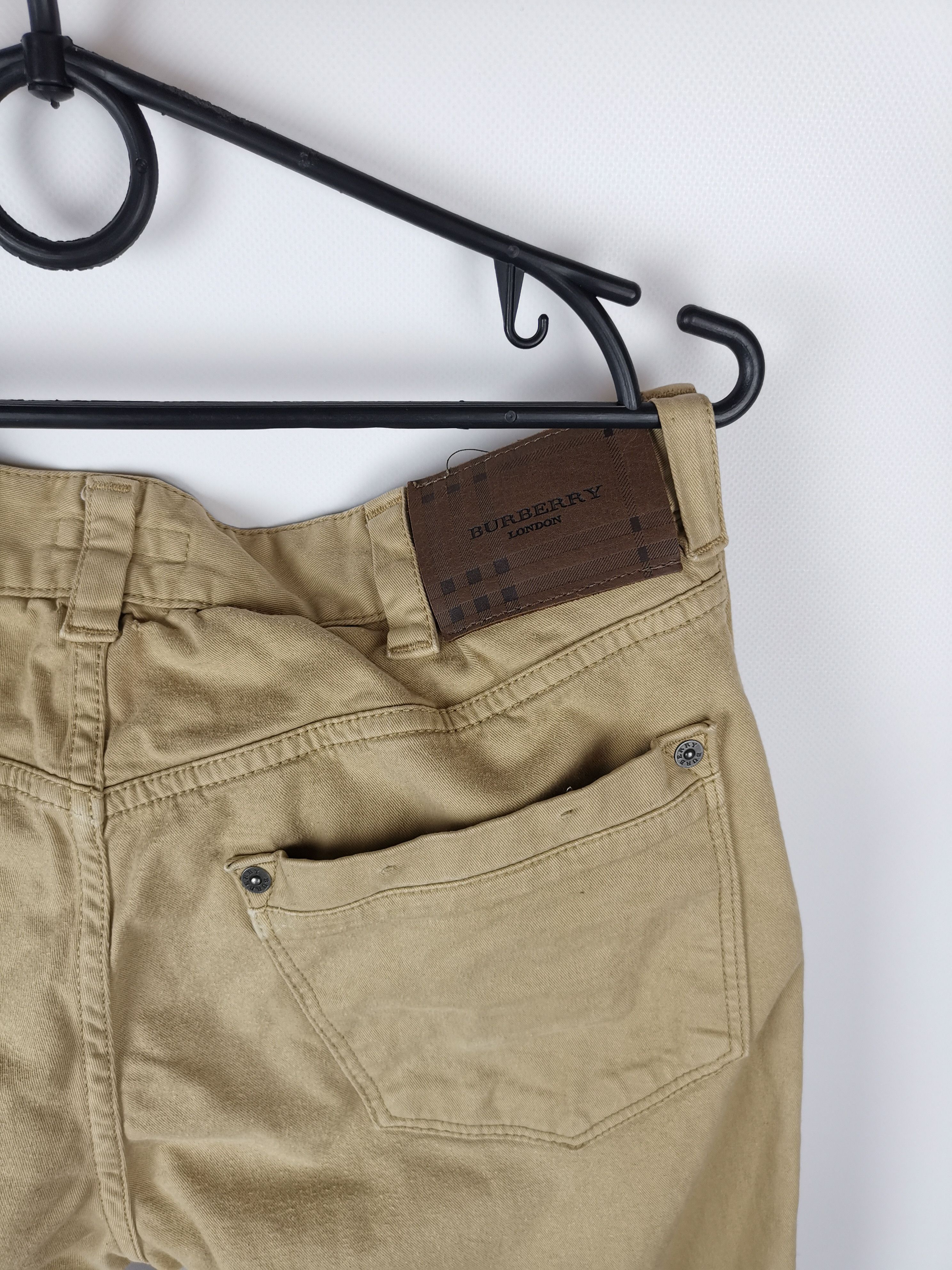 Burberry Burberry nova check beige casual logo pants Size US 30 / EU 46 - 9 Thumbnail