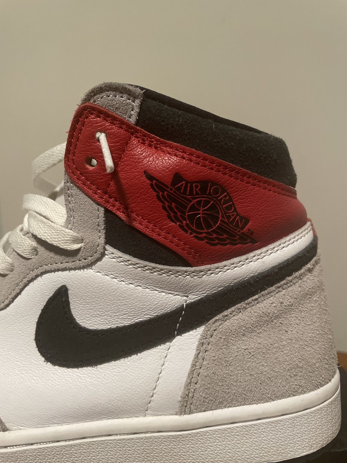 Jordan Brand Air Jordan 1 Retro High OG Smoke Grey Size US 10 / EU 43 - 5 Thumbnail