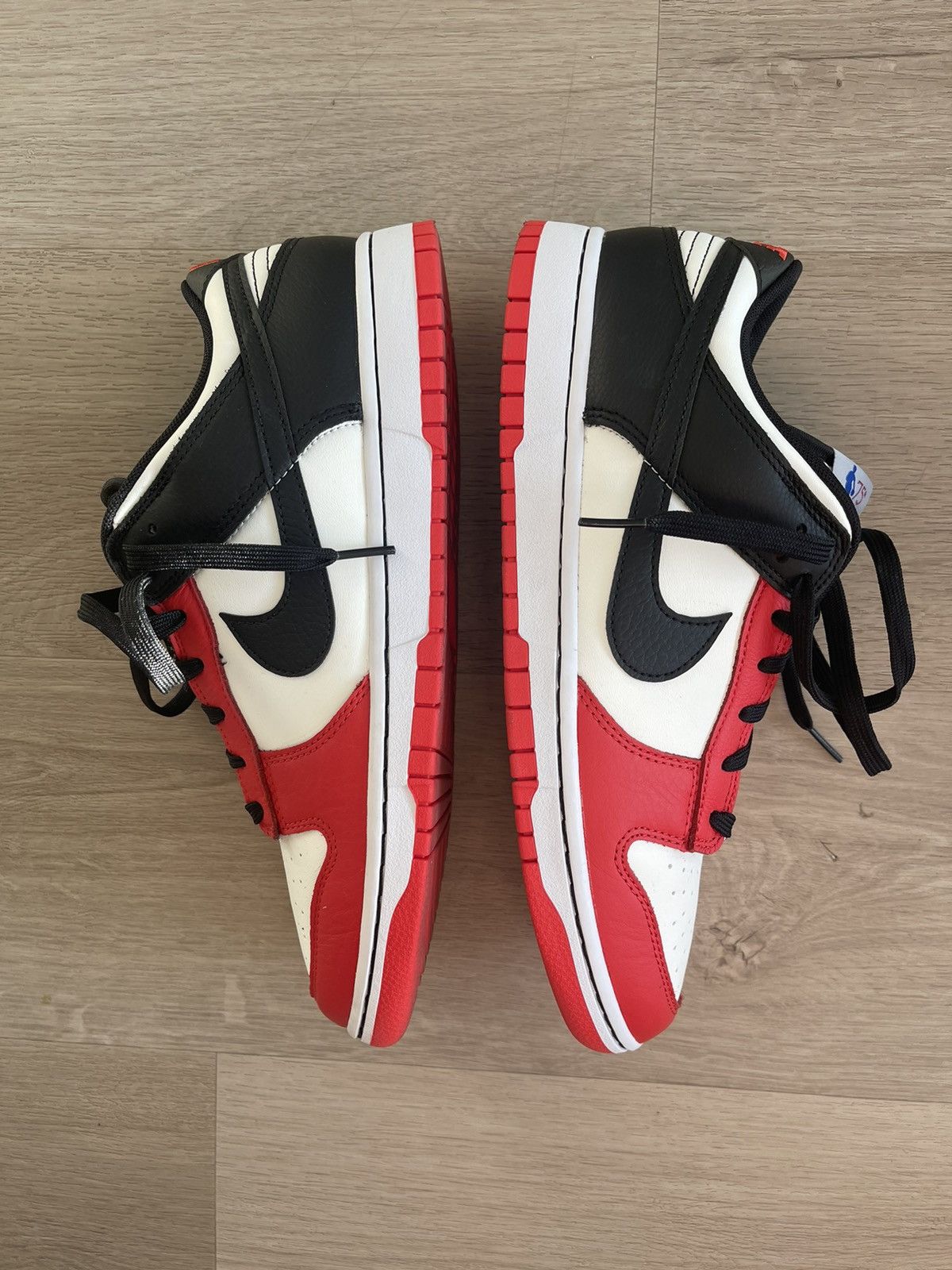 Nike 2022 NBA x Dunk Low EMB '75th Anniversary - Bulls Size US 11.5 / EU 44-45 - 2 Thumbnail