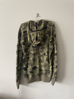 Bape x undefeated hot sale woodland camo shark hoodie