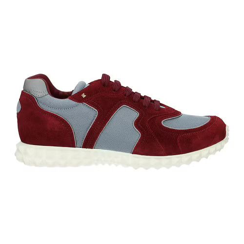 Sneakers in Red