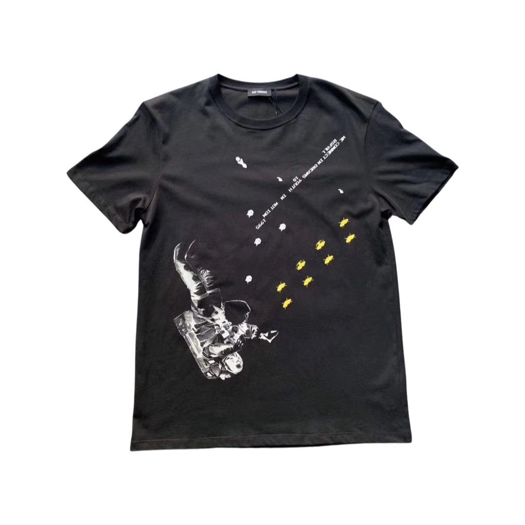 Raf Simons FW18 astronaut print tee Size US L / EU 52-54 / 3 - 1 Thumbnail