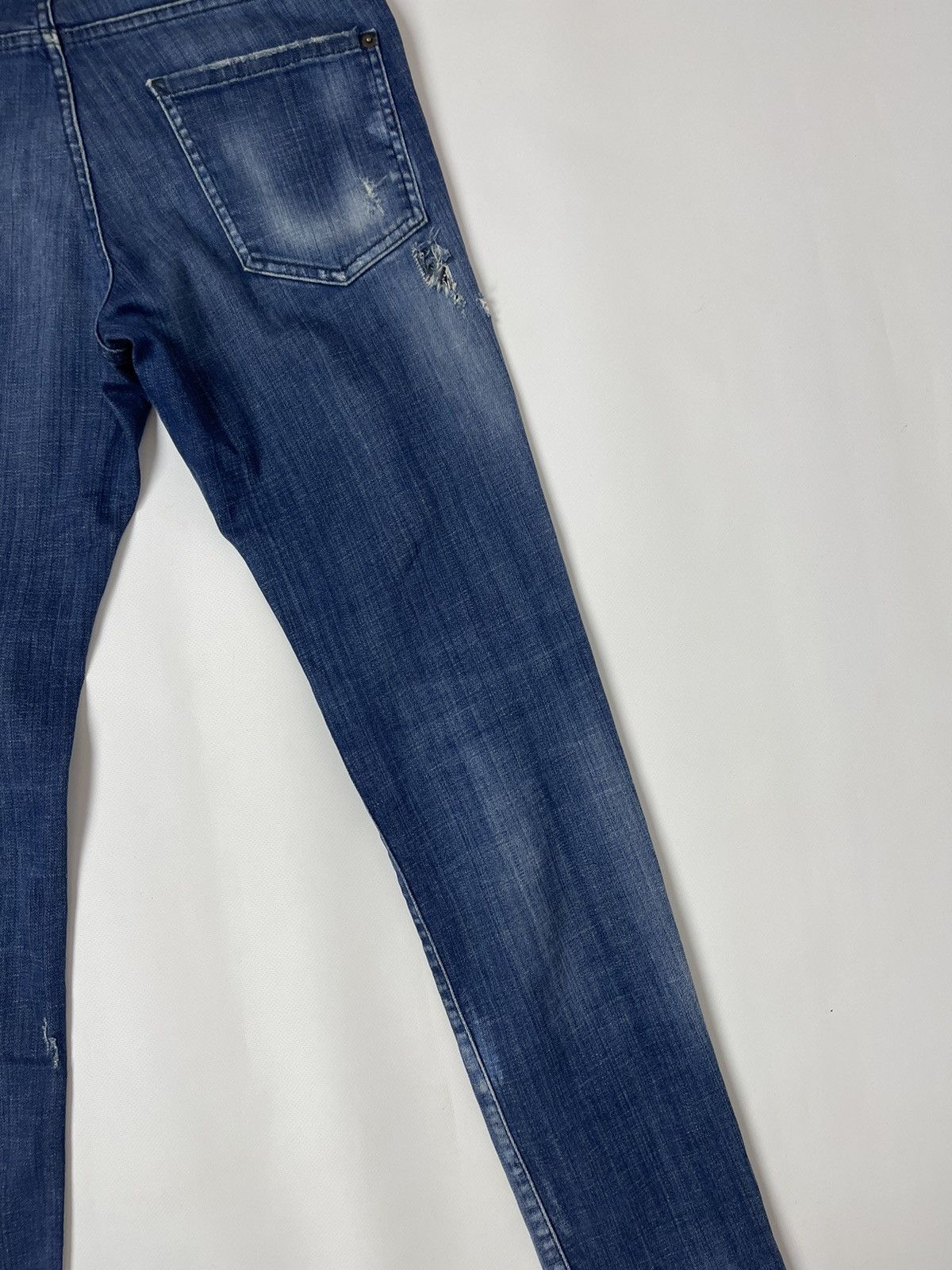 Dsquared2 Dsquared vintage blue faded distressed denim jeans Italy Size US 30 / EU 46 - 14 Thumbnail