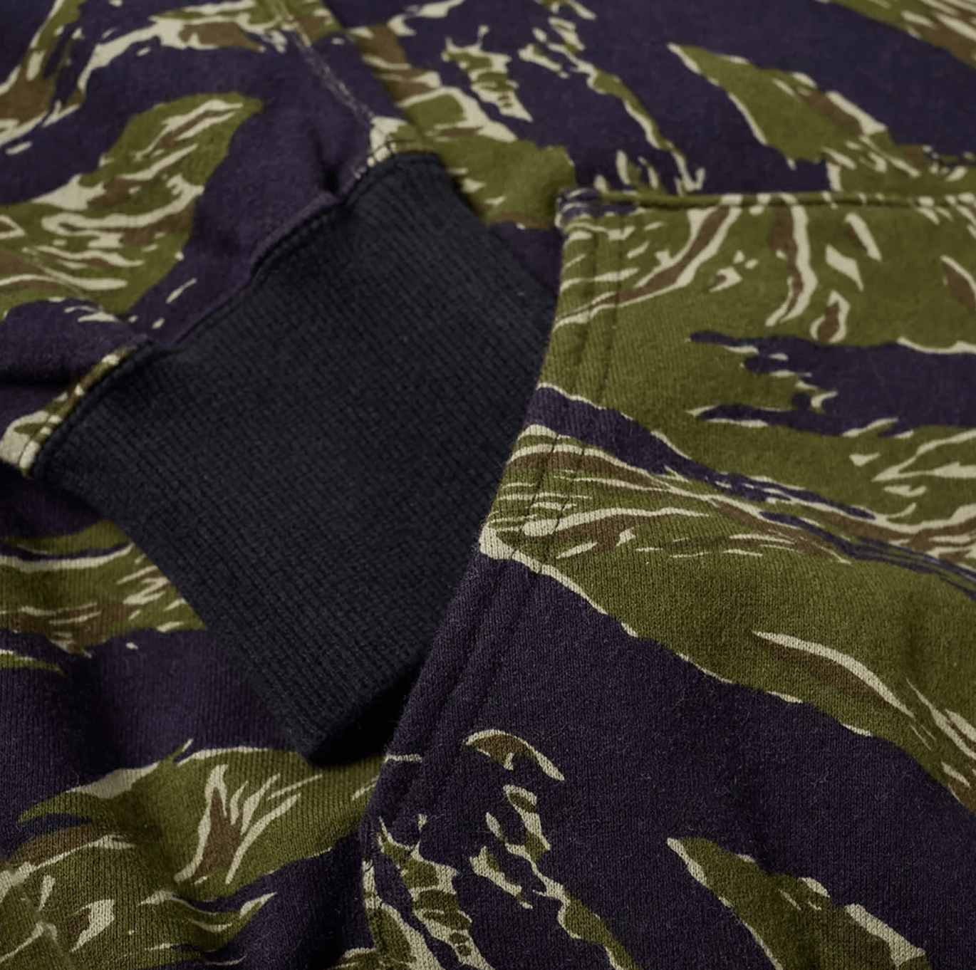 Sophnet. SOPHNET Panther Country Camo Pullover Hoody Size US S / EU 44-46 / 1 - 3 Thumbnail