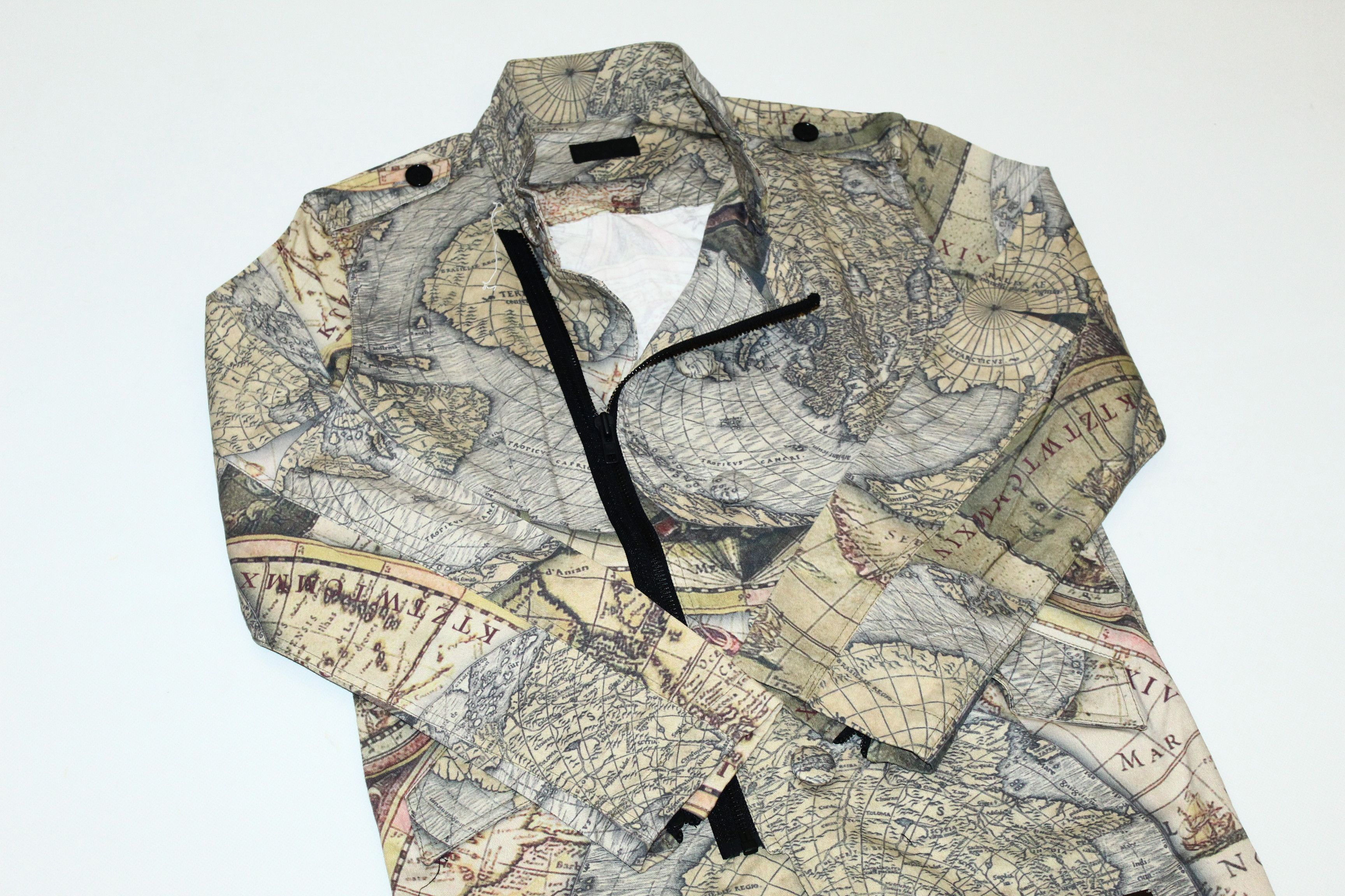 John Richmond John Richmond X Ancient World Map All Over Print Jacket Size US L / EU 52-54 / 3 - 2 Thumbnail