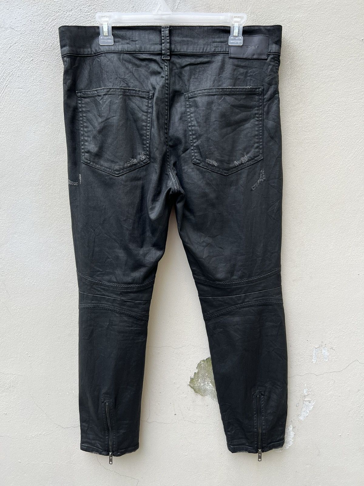 Diesel Vintage Diesel Italy Coated Wax Stretch Denim Cropped Jeans Size US 33 - 15 Thumbnail