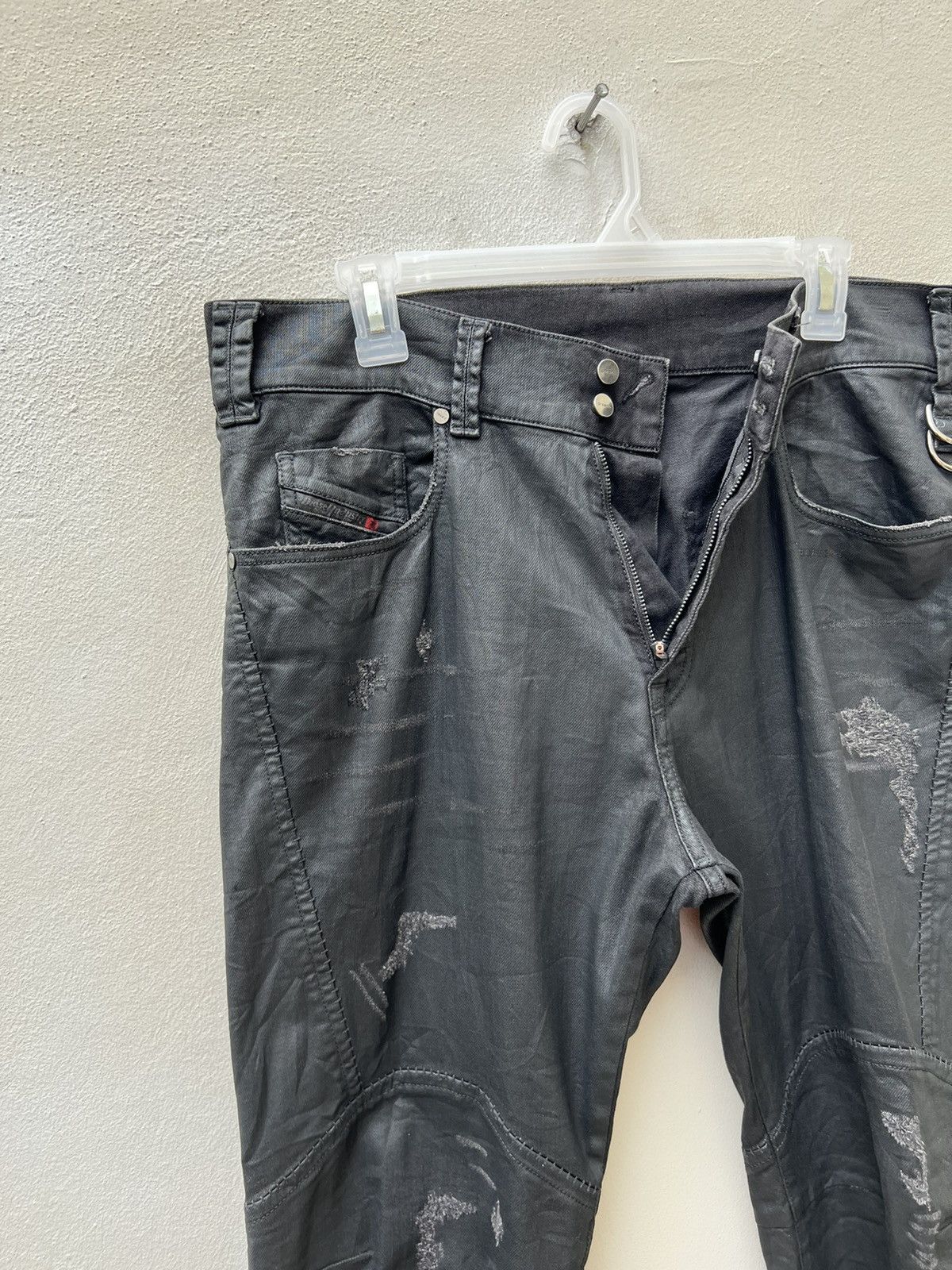 Diesel Vintage Diesel Italy Coated Wax Stretch Denim Cropped Jeans Size US 33 - 10 Thumbnail
