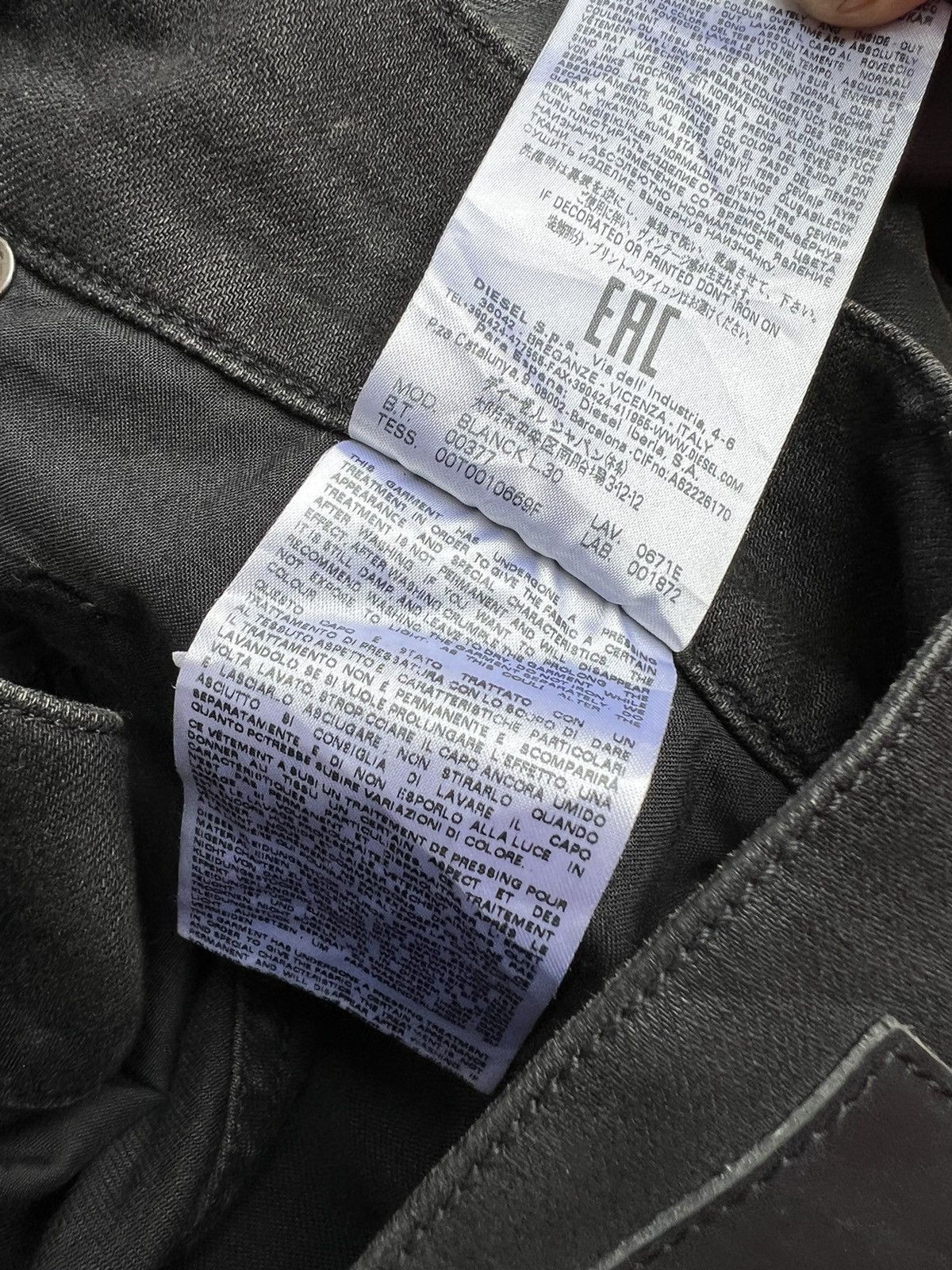 Diesel Vintage Diesel Italy Coated Wax Stretch Denim Cropped Jeans Size US 33 - 23 Thumbnail