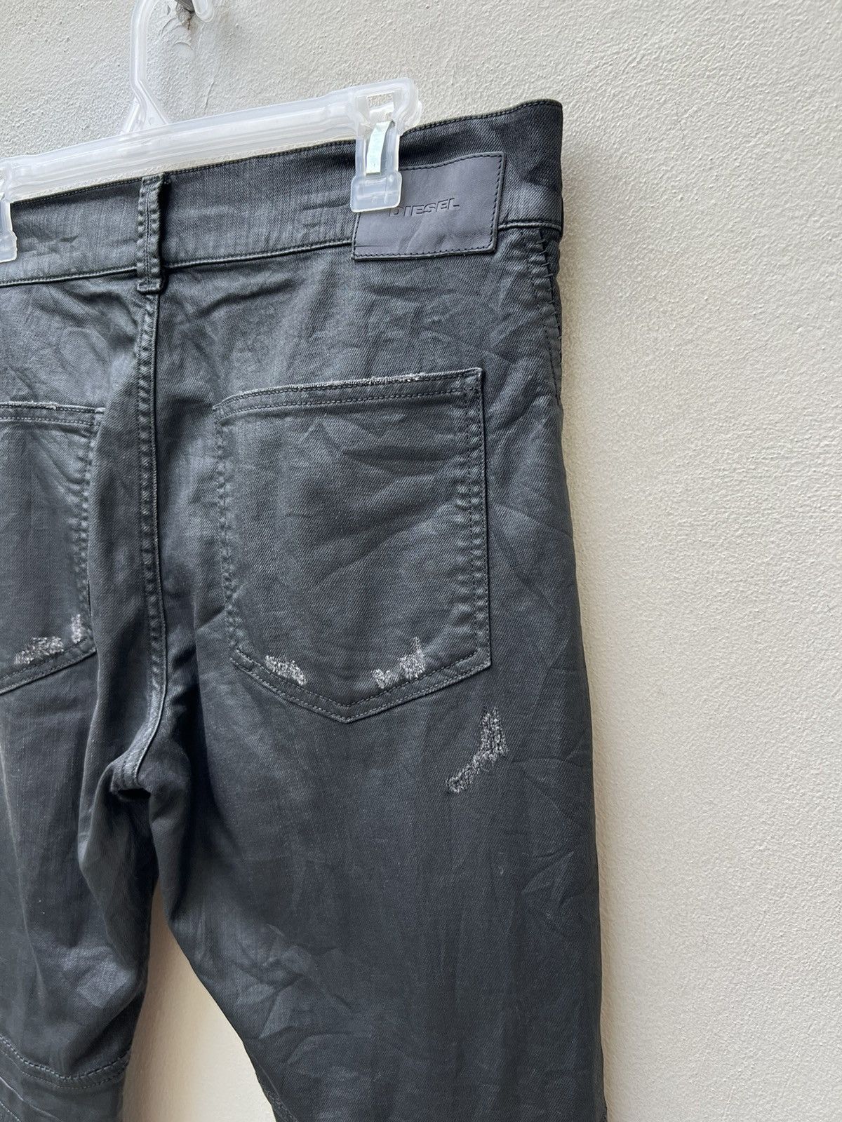 Diesel Vintage Diesel Italy Coated Wax Stretch Denim Cropped Jeans Size US 33 - 18 Thumbnail