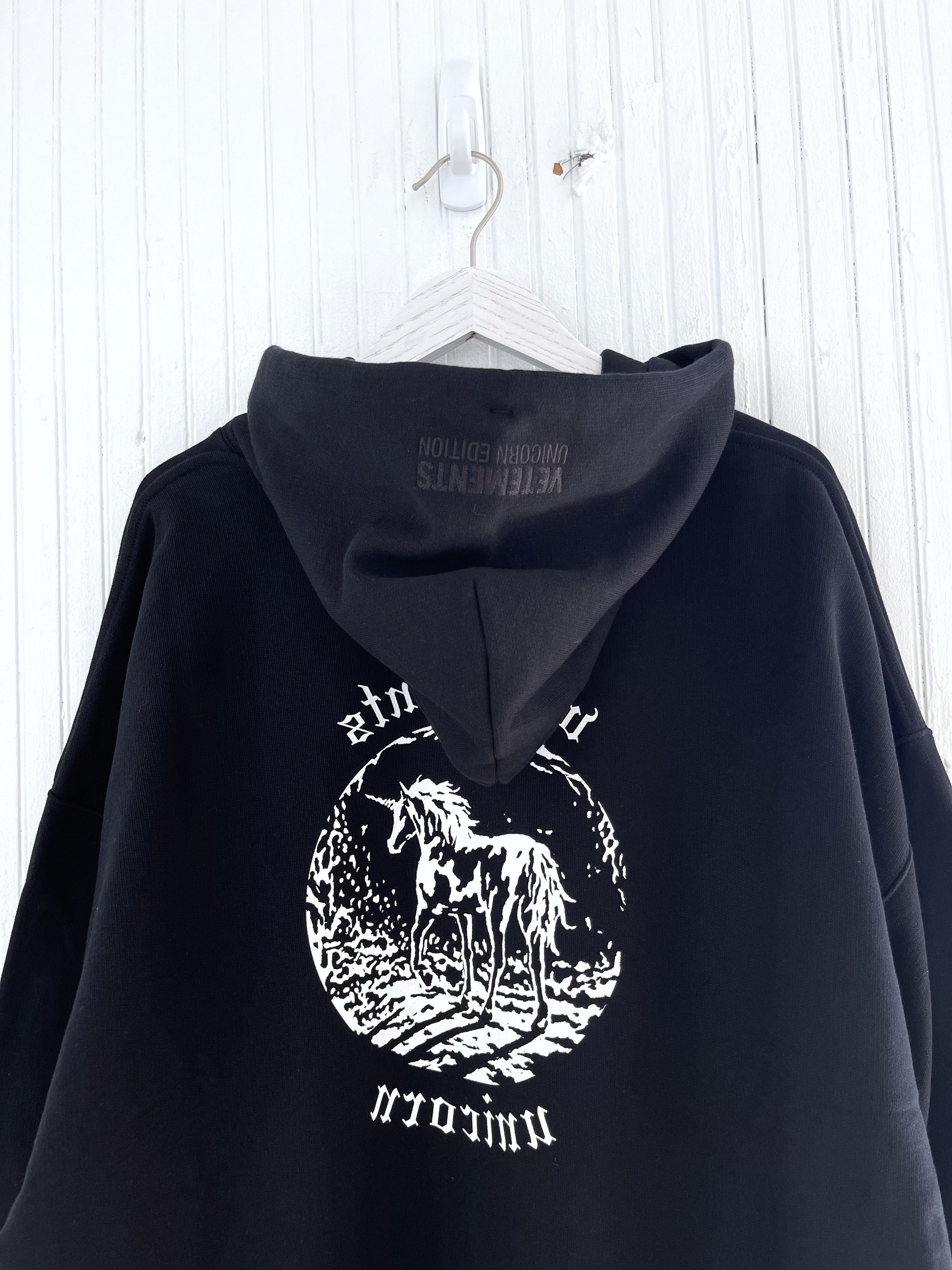 Vetements SS22 Unicorn Logo Hoodie NWT (L) Size US L / EU 52-54 / 3 - 8 Thumbnail