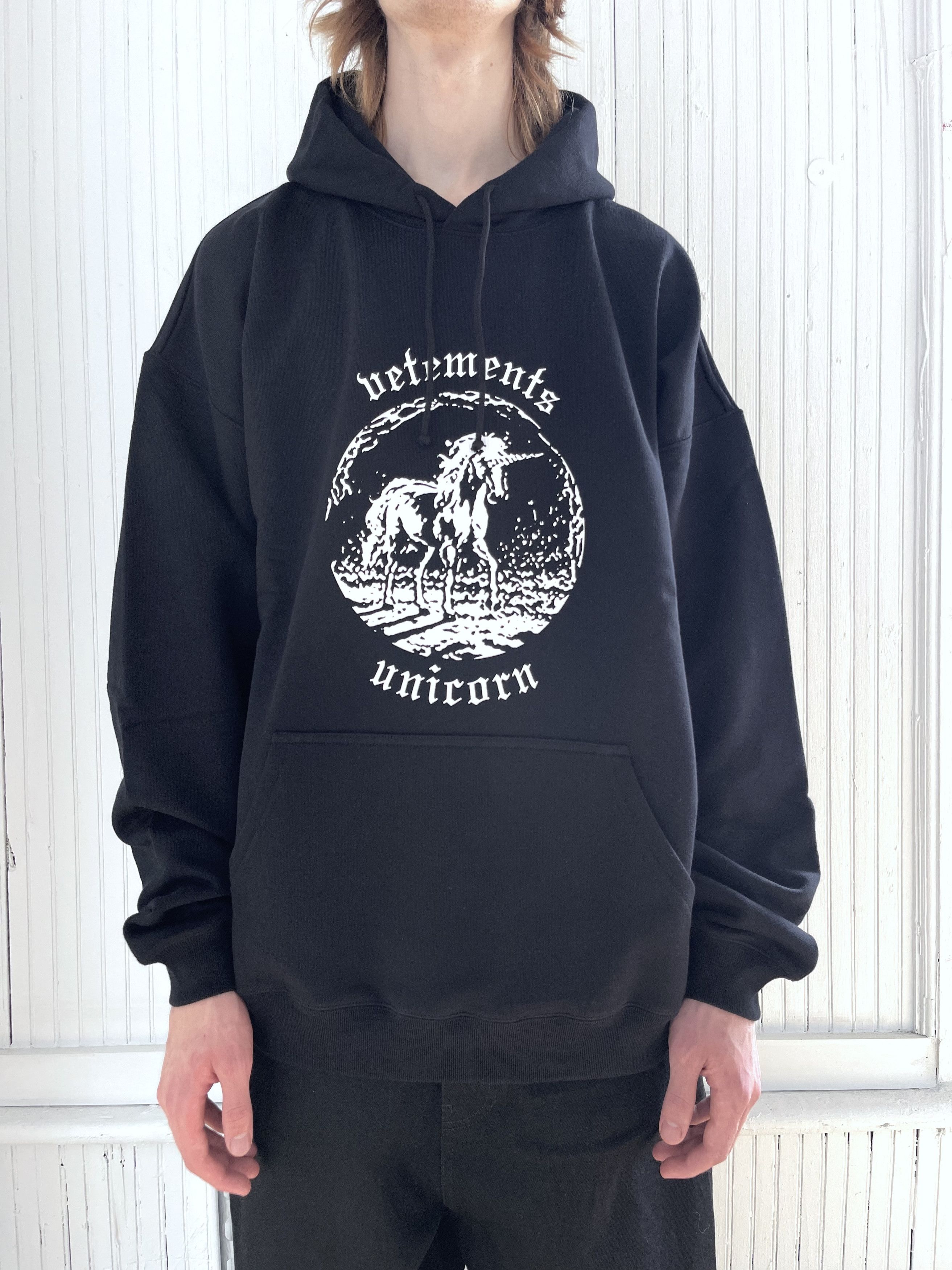 Vetements SS22 Unicorn Logo Hoodie NWT (L) Size US L / EU 52-54 / 3 - 17 Thumbnail