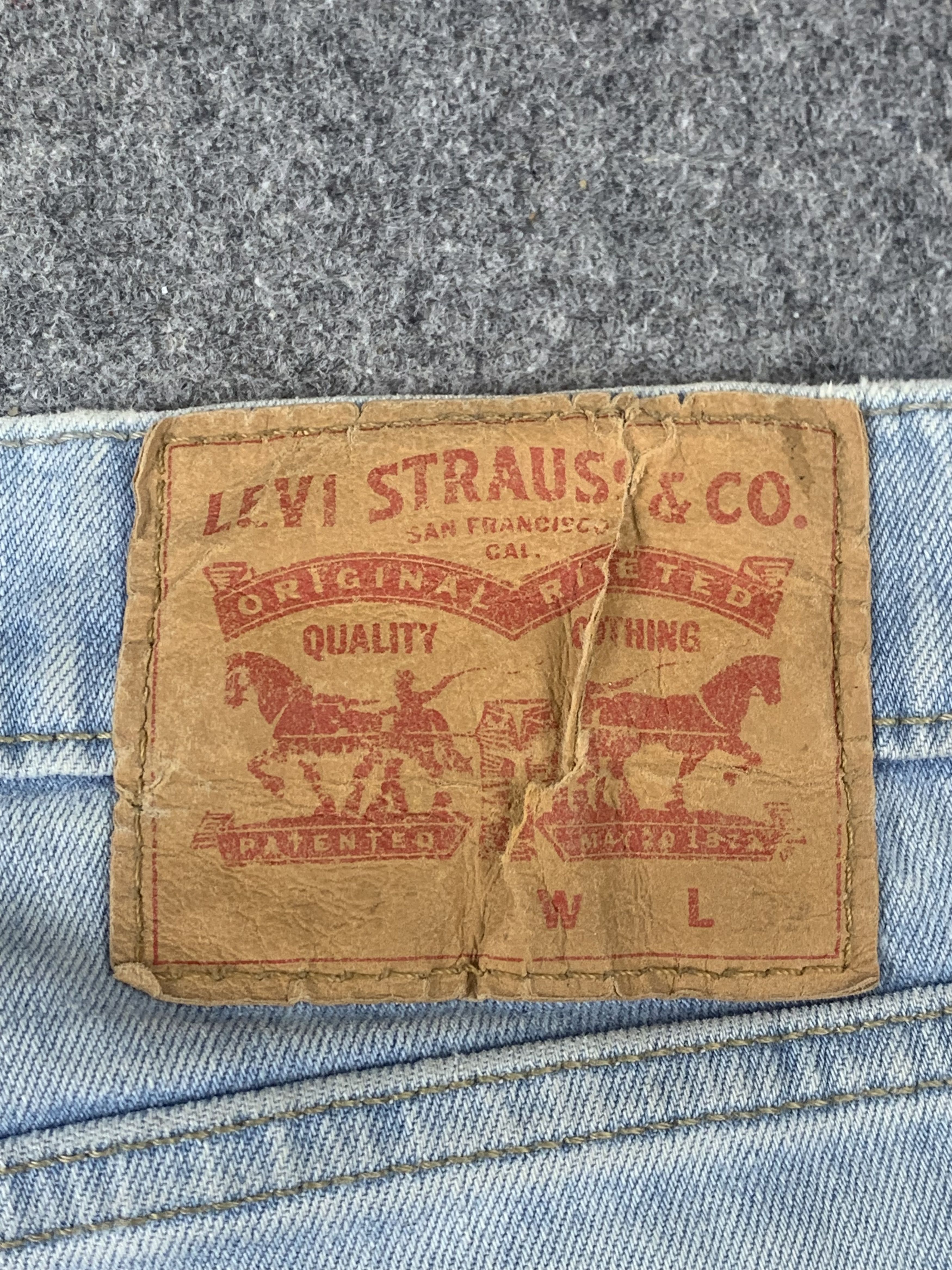 Levi's Vintage Levis Light Wash Jeans DP2062 Size US 31 - 5 Thumbnail
