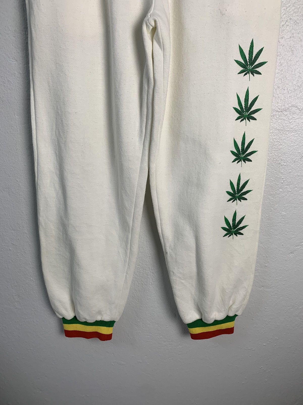 Japanese Brand Bob Marley Rasta Sweatpants Size US 32 / EU 48 - 2 Thumbnail