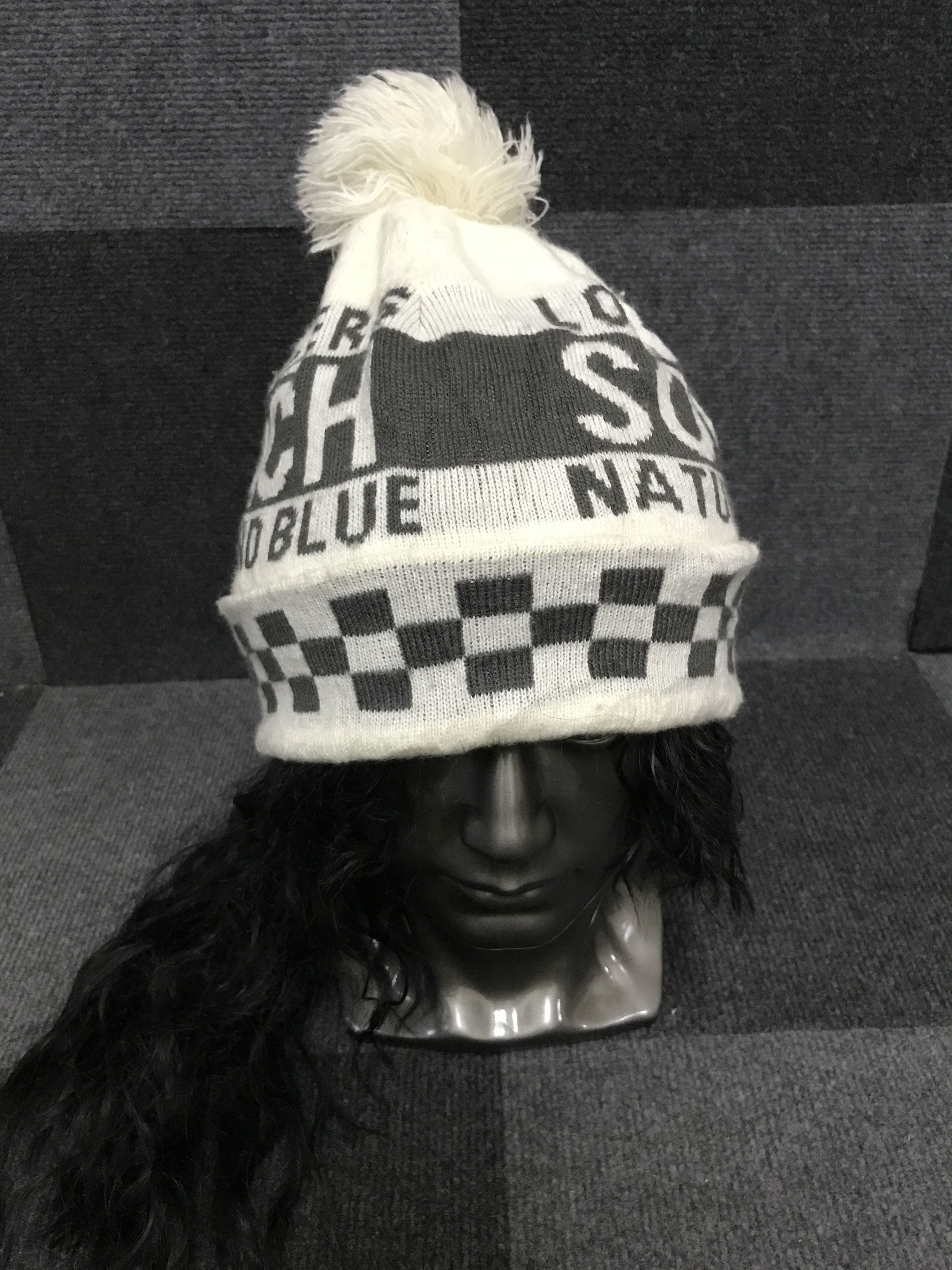 BSC158 Art Village Surfer Motive Spell Out Beanie