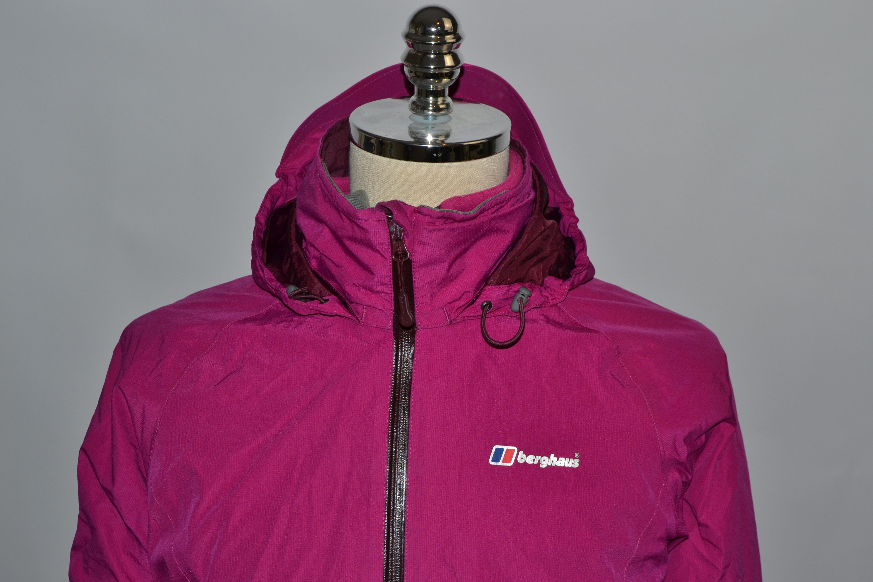 Berghaus Women's BERGHAUS Gore-Tex Jacket Size 12 Size US L / EU 52-54 / 3 - 4 Thumbnail