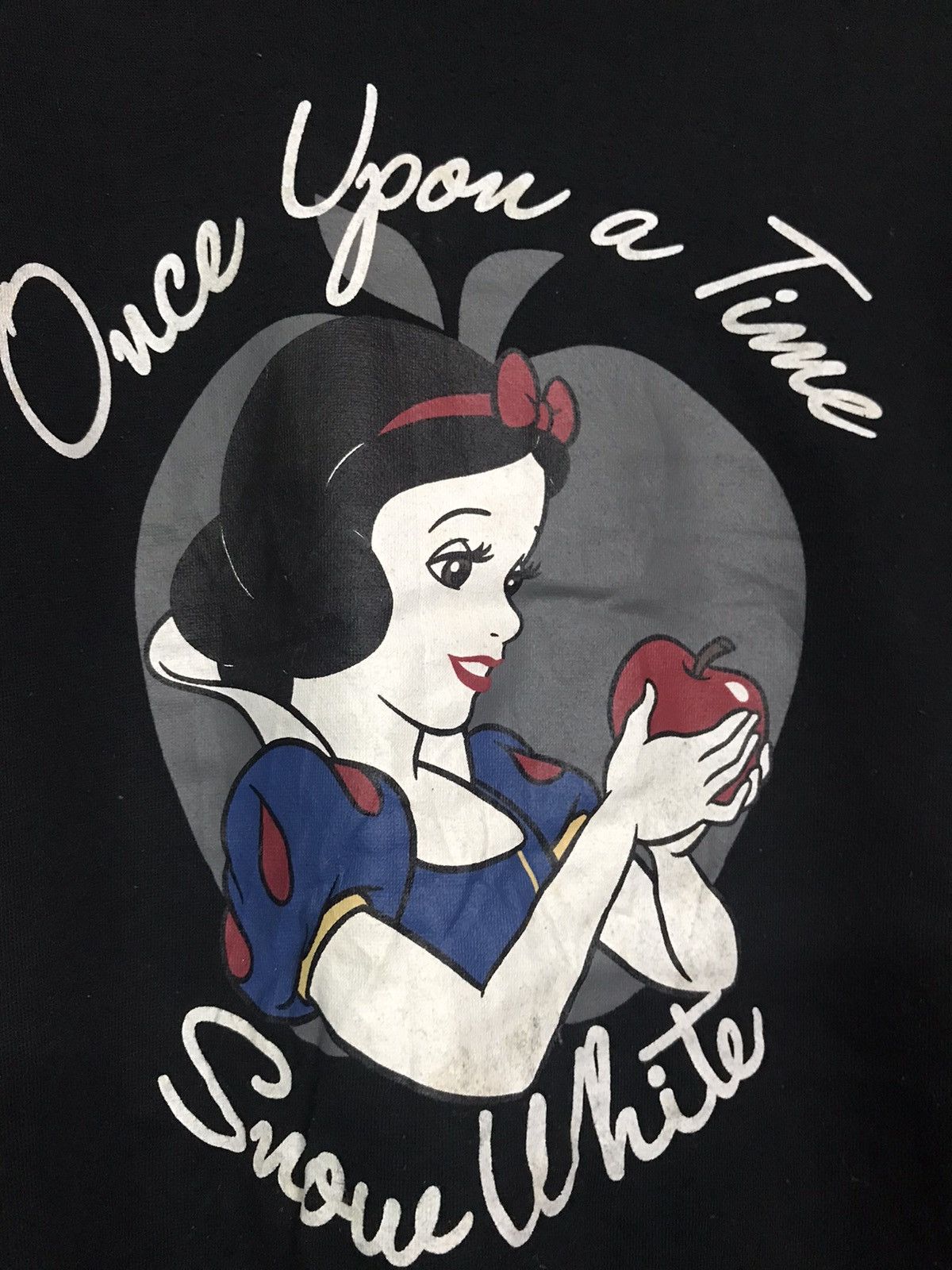 Disney Snow White Sweatshirt Crewneck Pullover Size US M / EU 48-50 / 2 - 3 Thumbnail