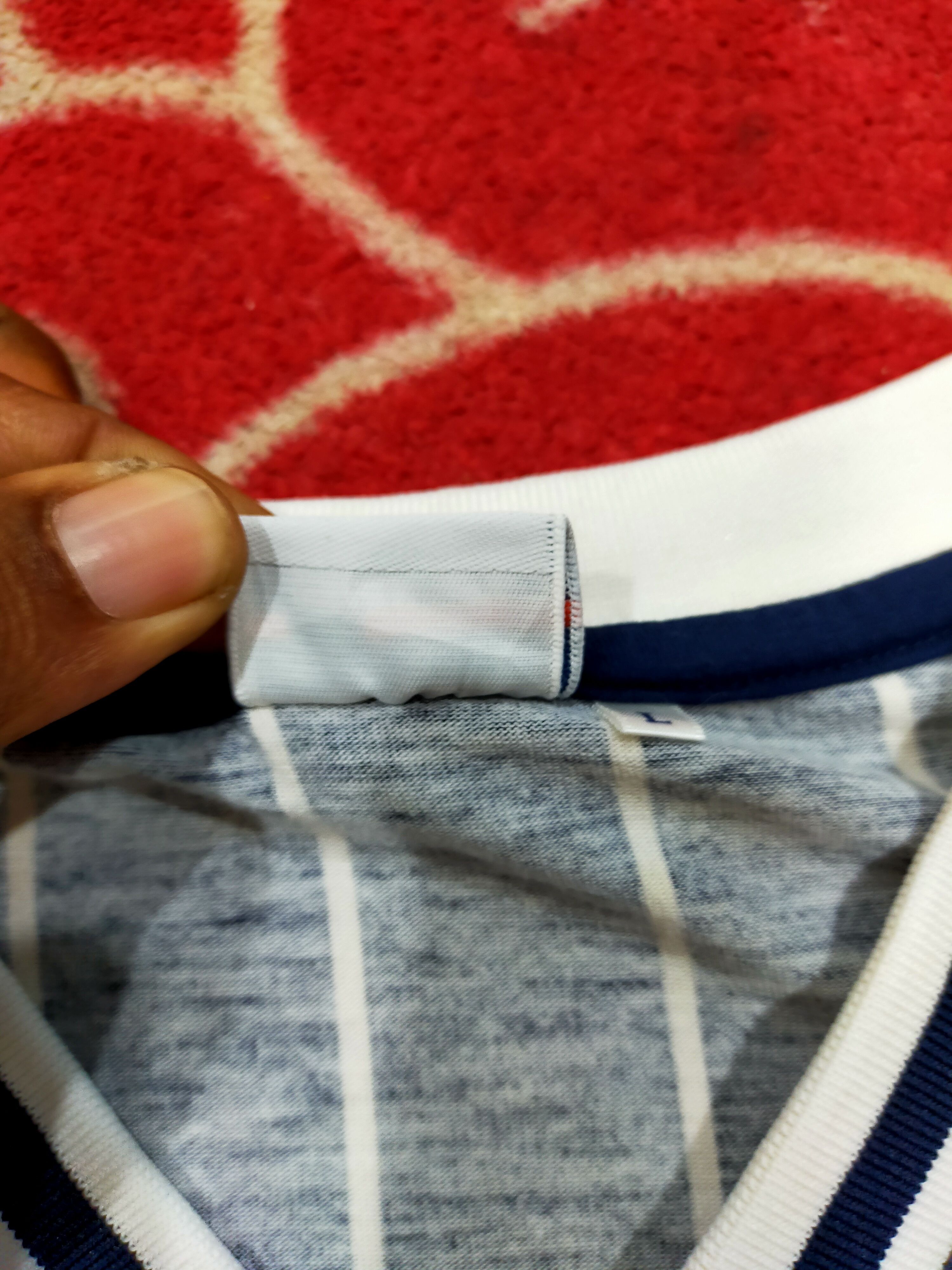 Fila × Vintage Vintage Fila Big Logo V-neck Stripes tee Size US L / EU 52-54 / 3 - 9 Thumbnail