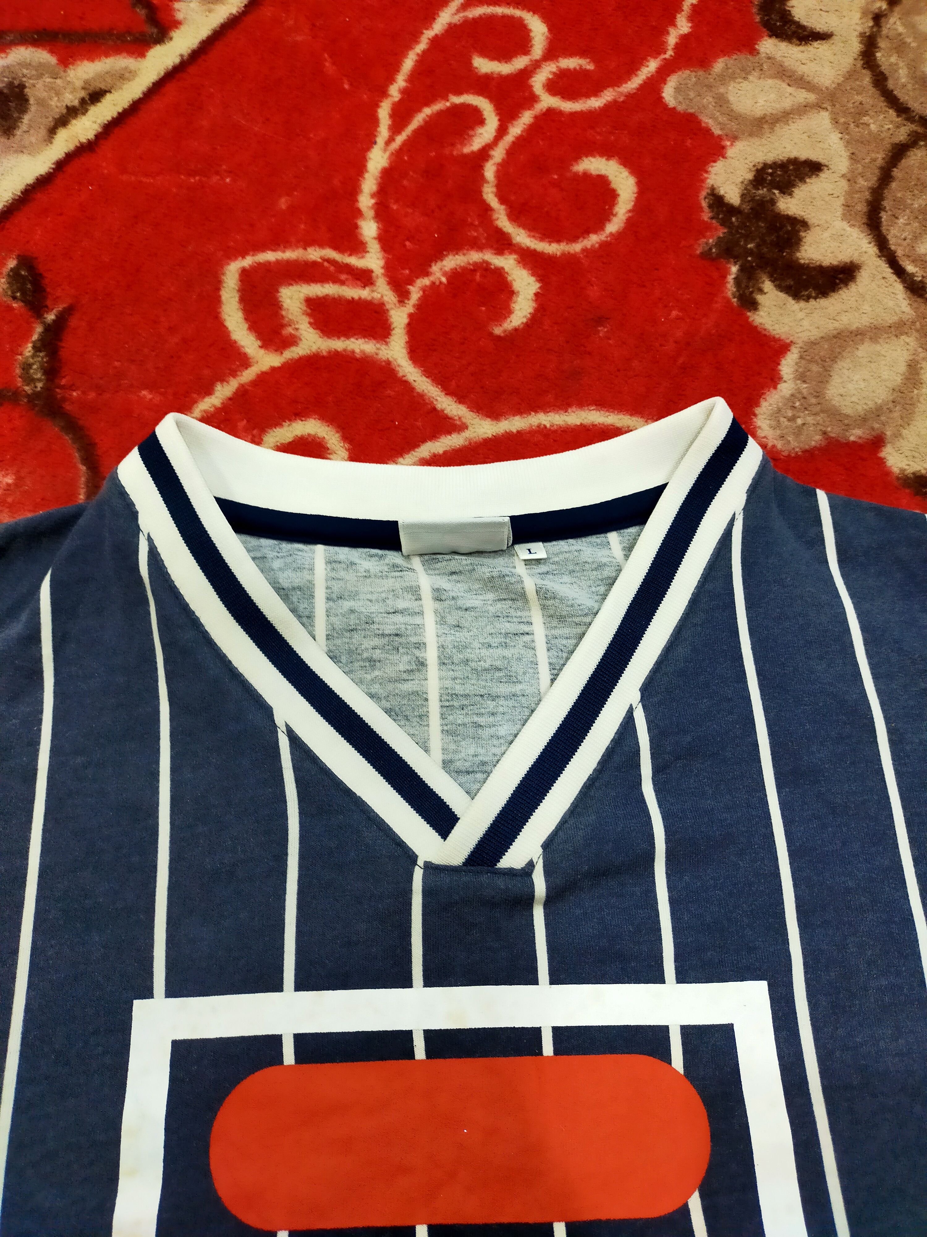 Fila × Vintage Vintage Fila Big Logo V-neck Stripes tee Size US L / EU 52-54 / 3 - 11 Thumbnail