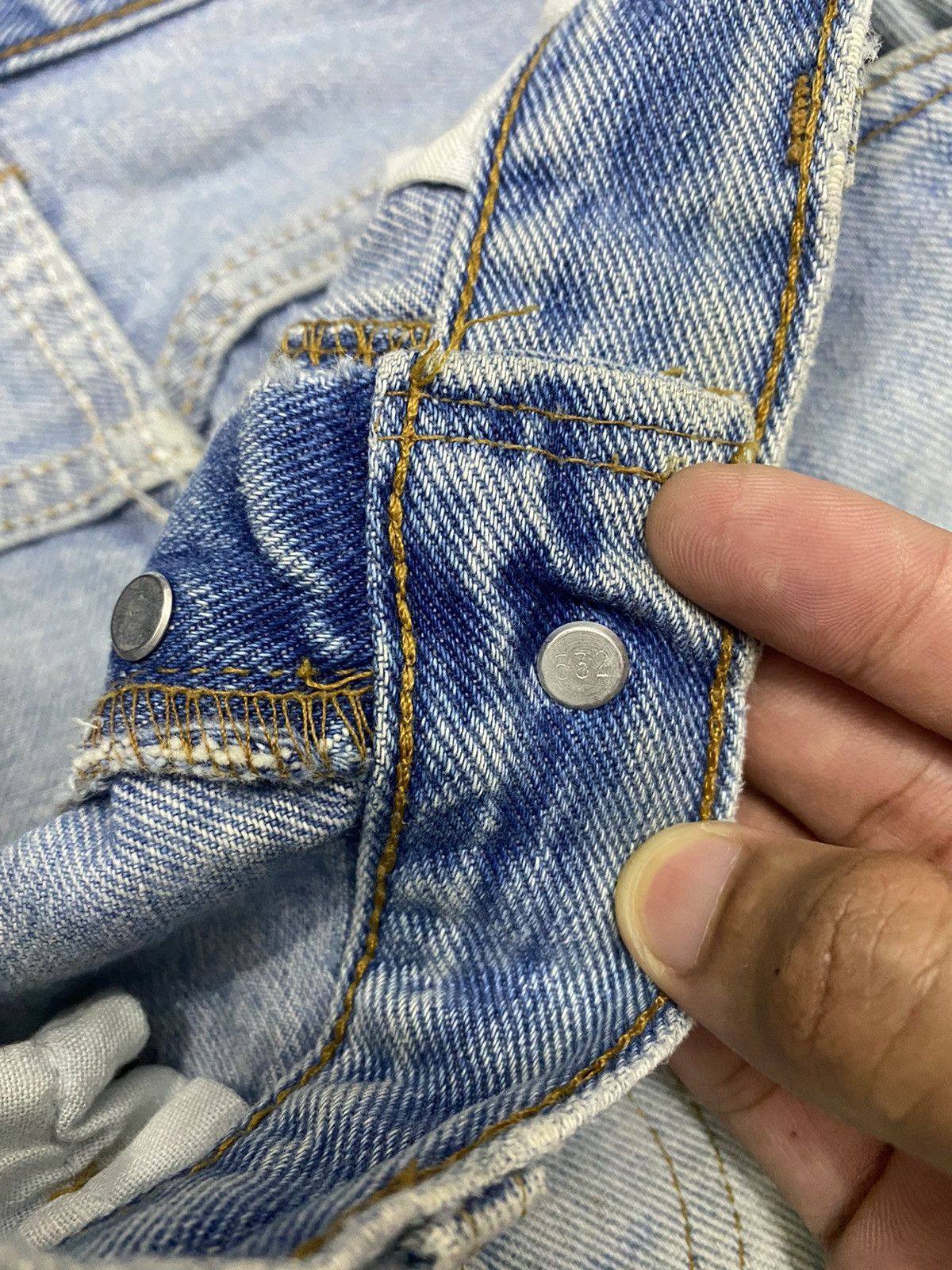 JNCO × Levi's 80s Vintage Levis 501 Distressed Denim Jeans Size US 30 / EU 46 - 12 Thumbnail