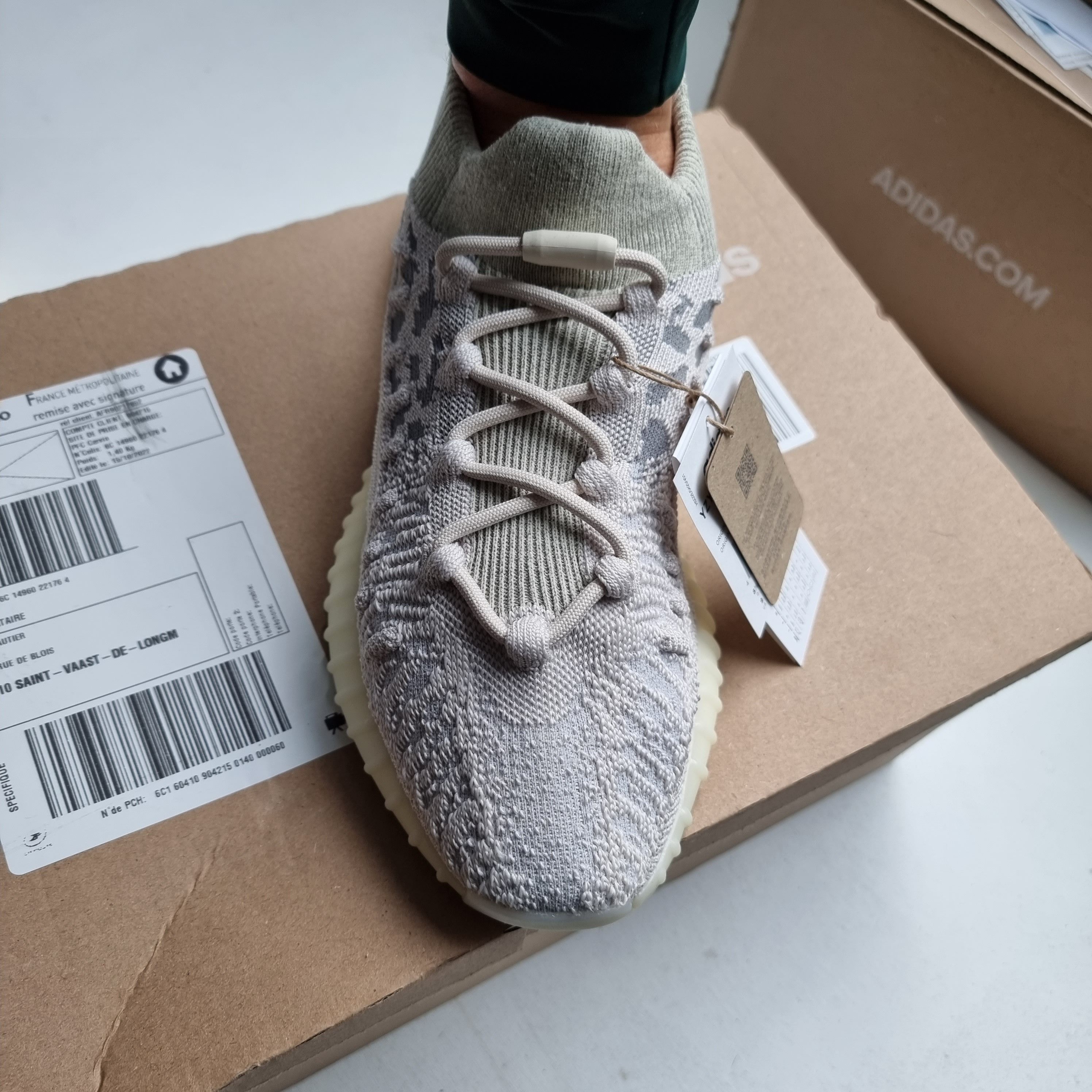 Yeezy 350 V2 CMPCT