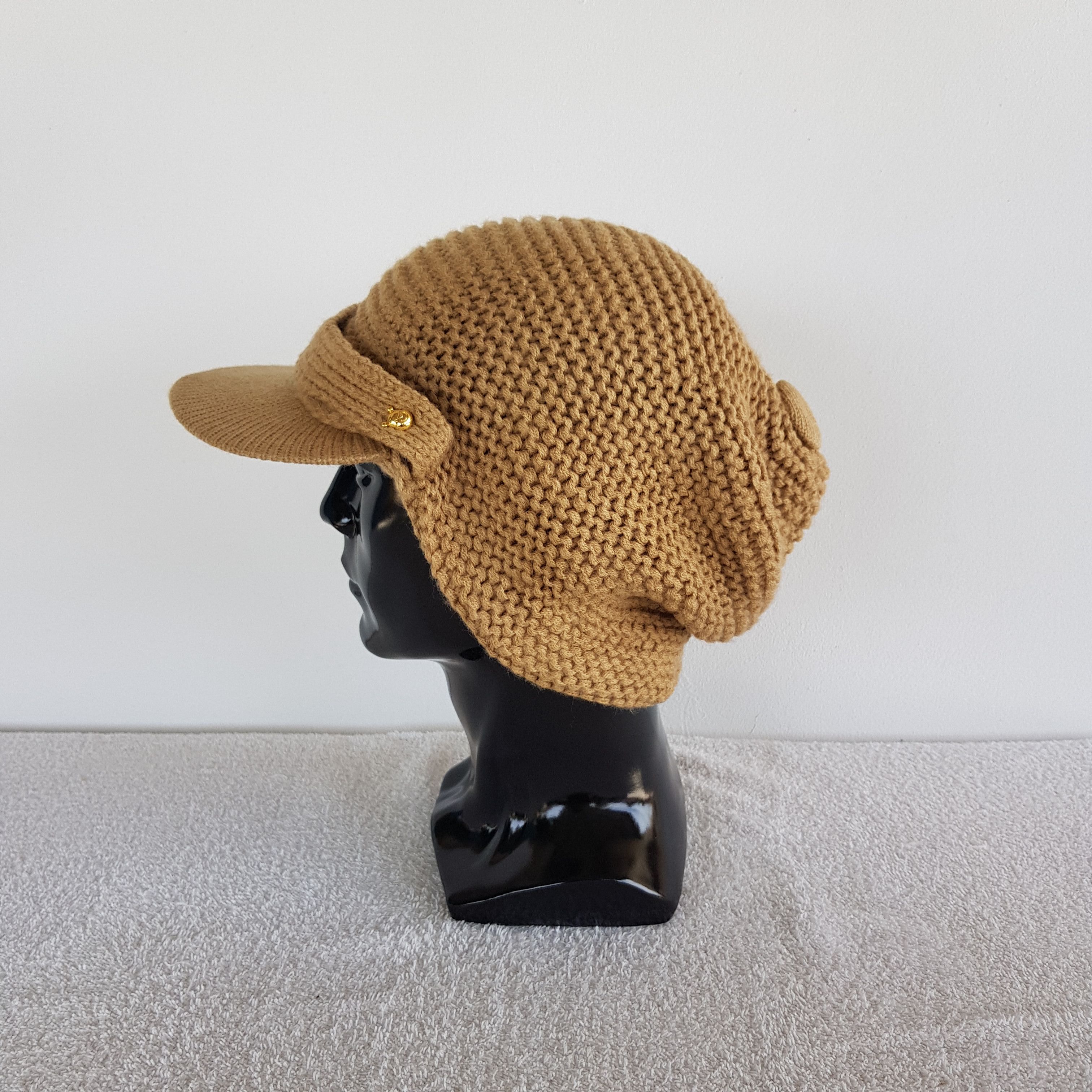 Disney × Vintage Vintage Disney Resort Beanie Snow Cap Crochet Hats Size ONE SIZE - 4 Thumbnail