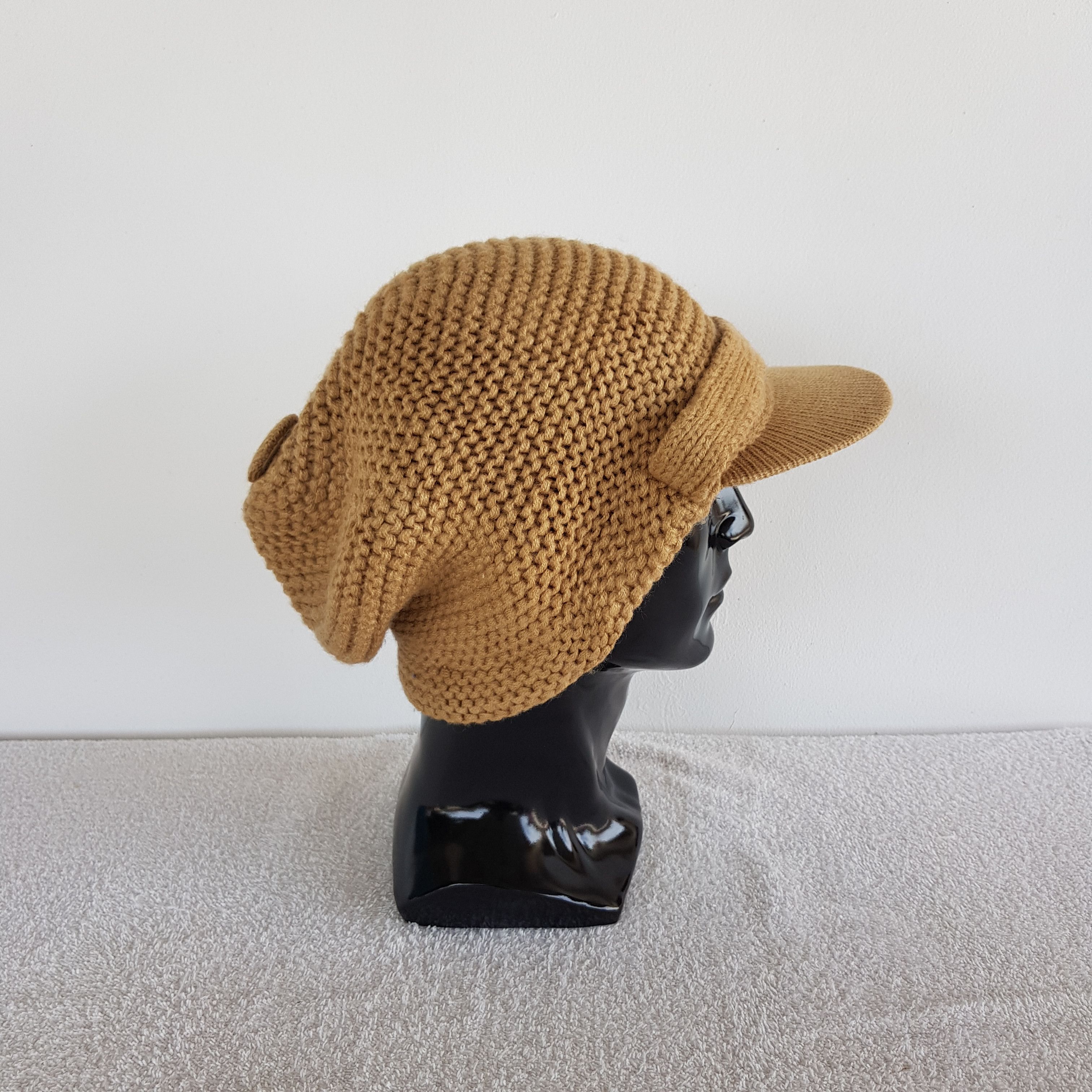 Disney × Vintage Vintage Disney Resort Beanie Snow Cap Crochet Hats Size ONE SIZE - 3 Thumbnail