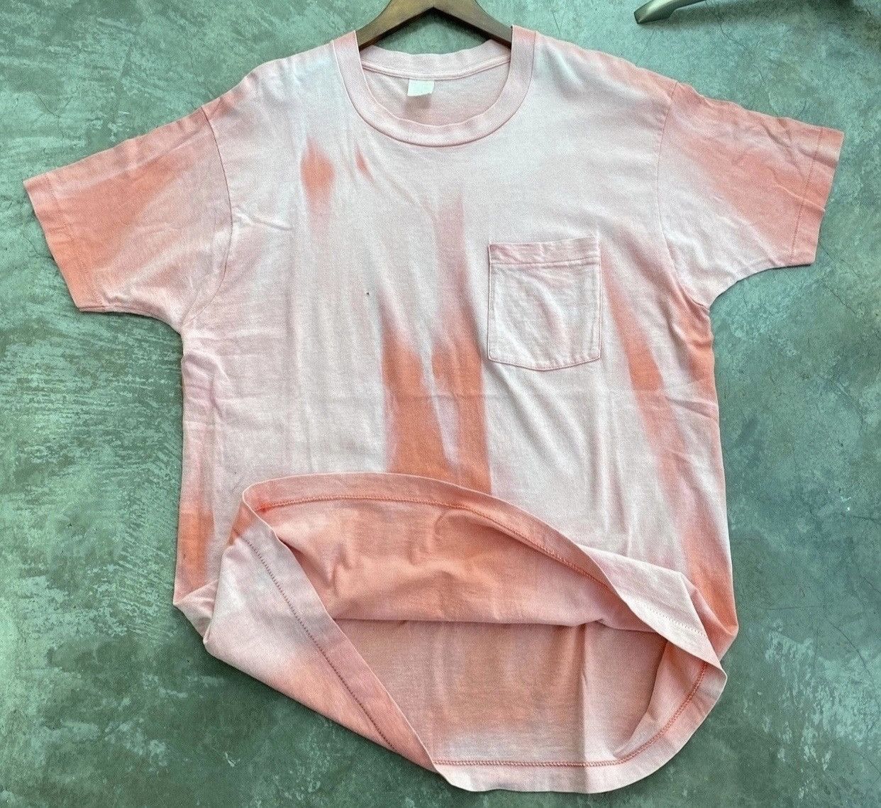 Vintage Vintage Late 80s Sun Faded pocket Tee Size US XL / EU 56 / 4 - 1 Thumbnail