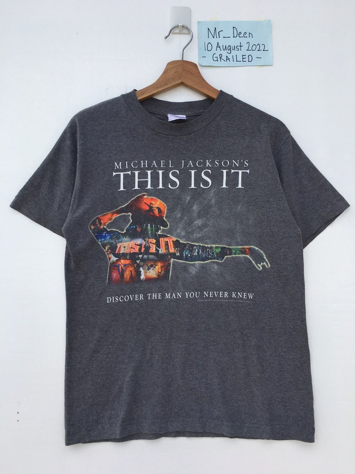Michael Jackson Rare Vintage 2009 Michael Jackson This Is It Tshirt Size US S / EU 44-46 / 1 - 2 Thumbnail
