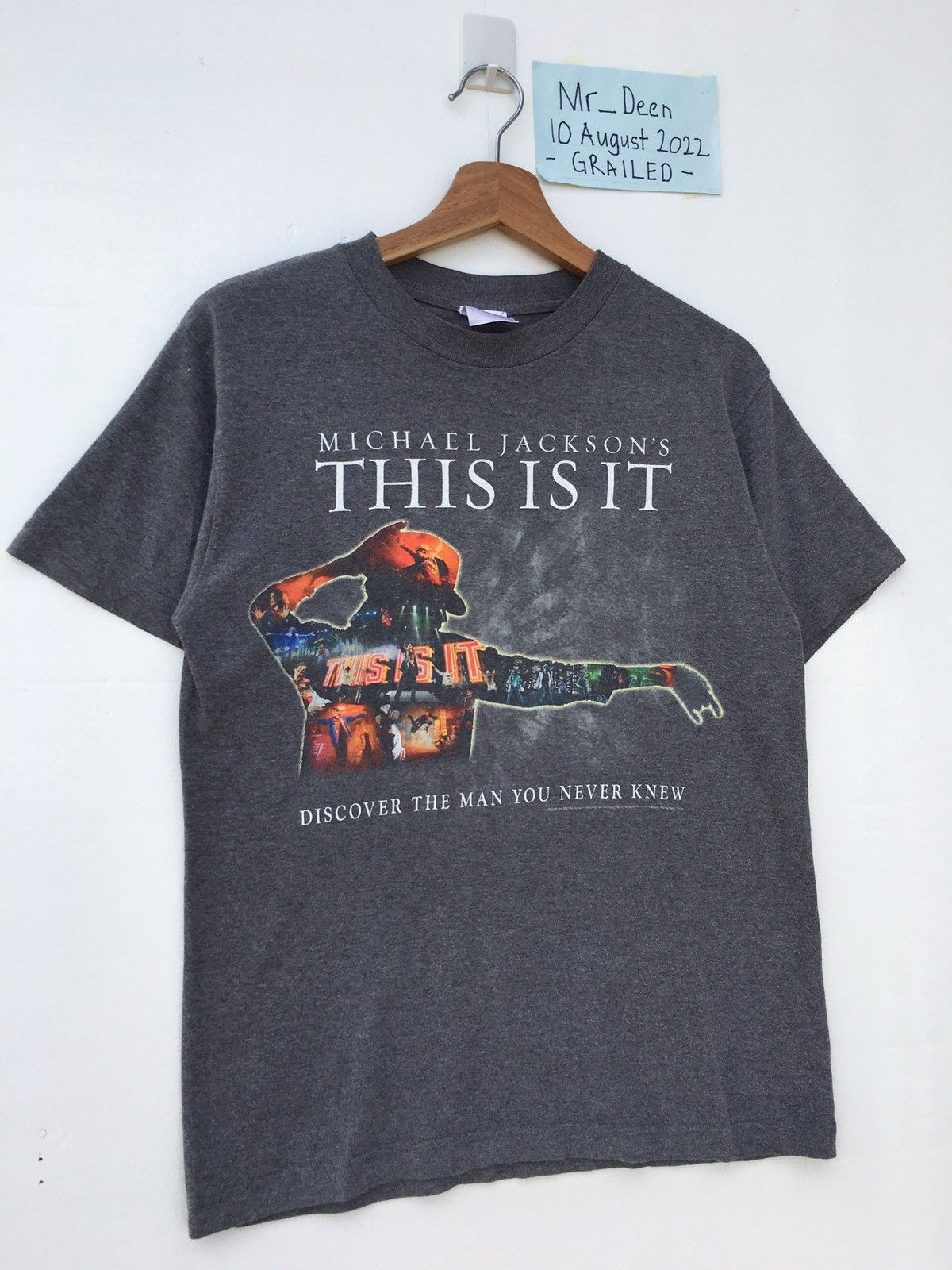 Michael Jackson Rare Vintage 2009 Michael Jackson This Is It Tshirt Size US S / EU 44-46 / 1 - 3 Thumbnail