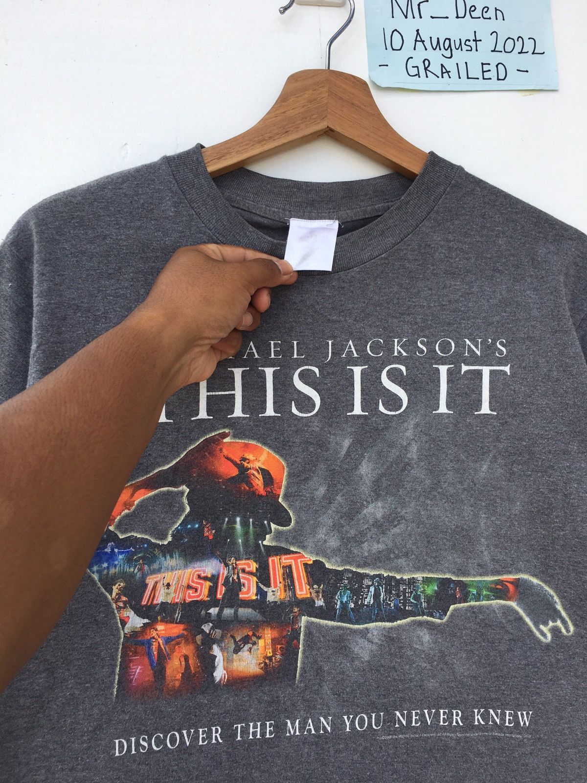 Michael Jackson Rare Vintage 2009 Michael Jackson This Is It Tshirt Size US S / EU 44-46 / 1 - 8 Thumbnail