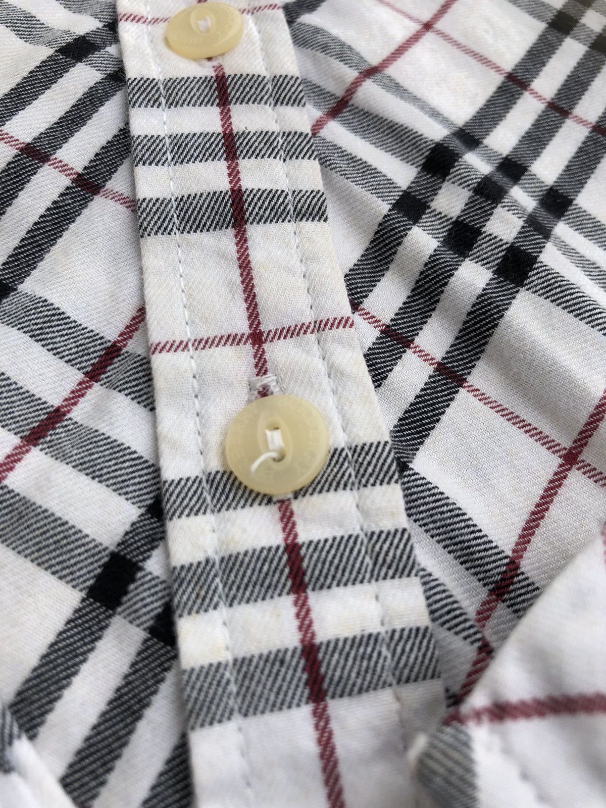 Burberry Vintage Burberry London Nova Check Plaid Button Shirts Size US M / EU 48-50 / 2 - 9 Thumbnail
