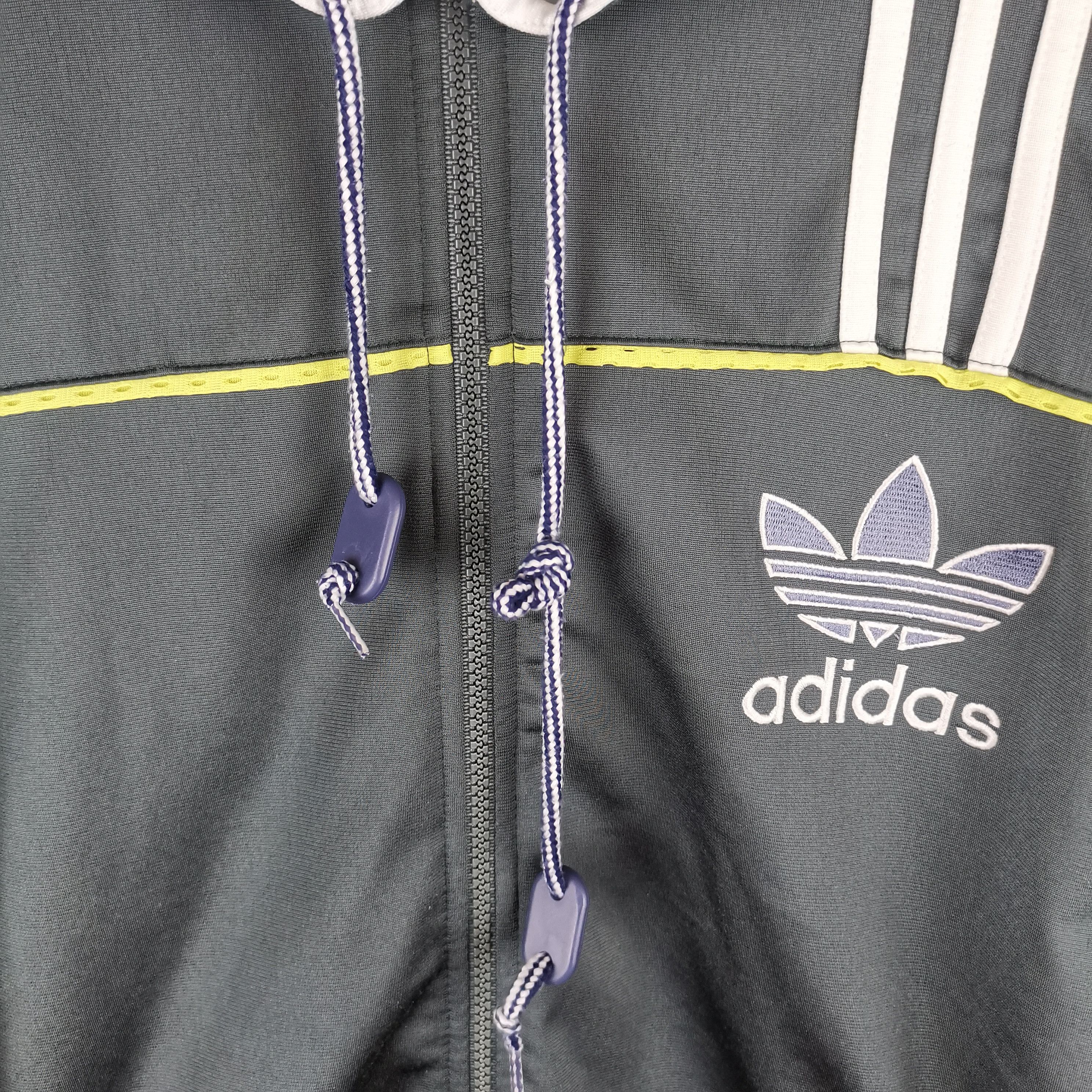 Adidas Adidas vintage 90s 3 stripes track top hooded jacket Size US L / EU 52-54 / 3 - 3 Thumbnail