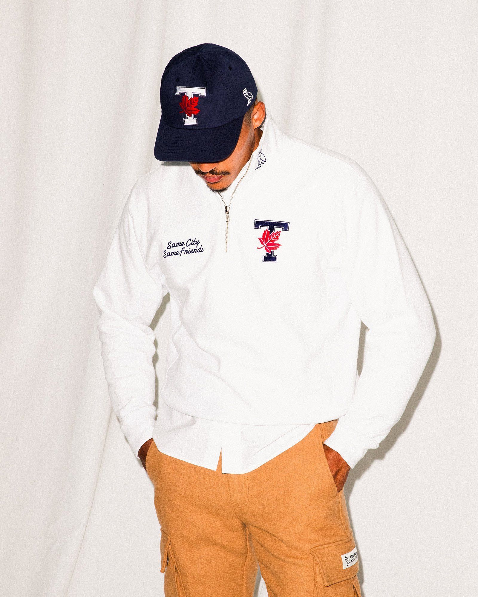 Drake OVO X UofT QUARTER ZIP SWEATSHIRT - White Size US XL / EU 56 / 4 - 3 Thumbnail
