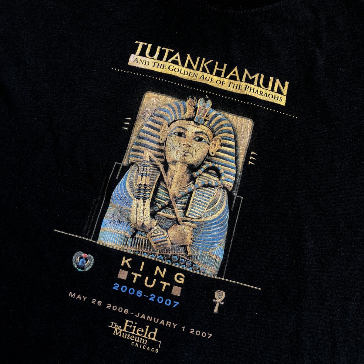 Vintage Vintage 2000s King Tut Tutankhamun Golden Pharaoh Museum Tee Size US L / EU 52-54 / 3 - 3 Thumbnail