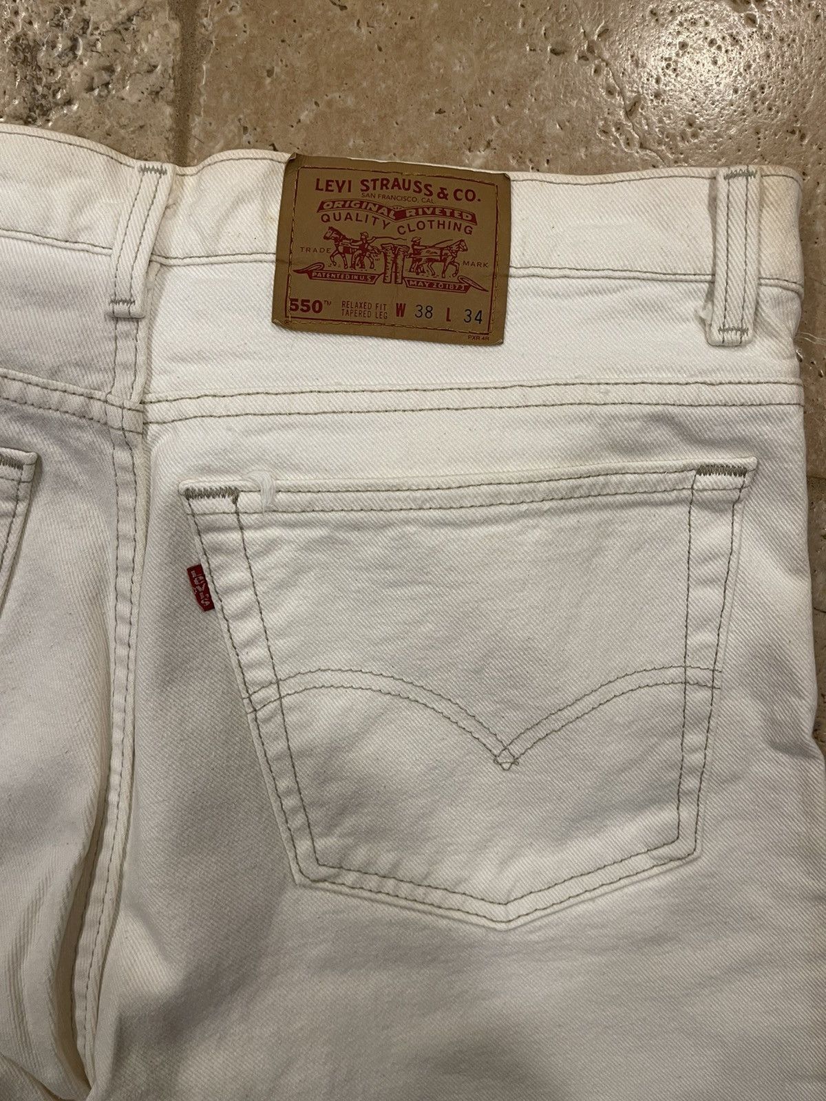Levi's Vintage Levi’s Orange Tab 550 White Relaxed Fit Denim Size US 38 / EU 54 - 7 Thumbnail
