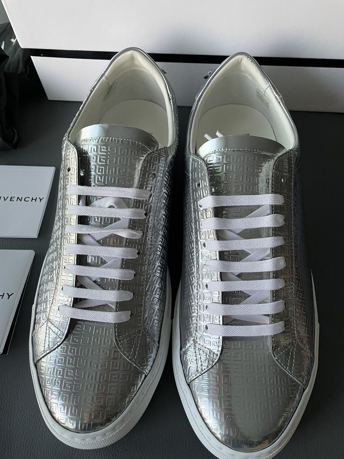 Givenchy Rare Limited Brand New Runway Logo Monogram Leather Sneaker Size US 11 / EU 44 - 14 Thumbnail
