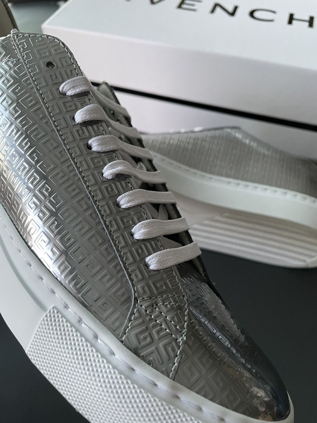 Givenchy Rare Limited Brand New Runway Logo Monogram Leather Sneaker Size US 10.5 / EU 43-44 - 16 Thumbnail