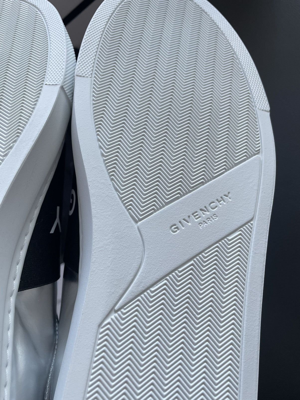 Runway Limited Edition Brand NEW Logo Calf Leather Loafer