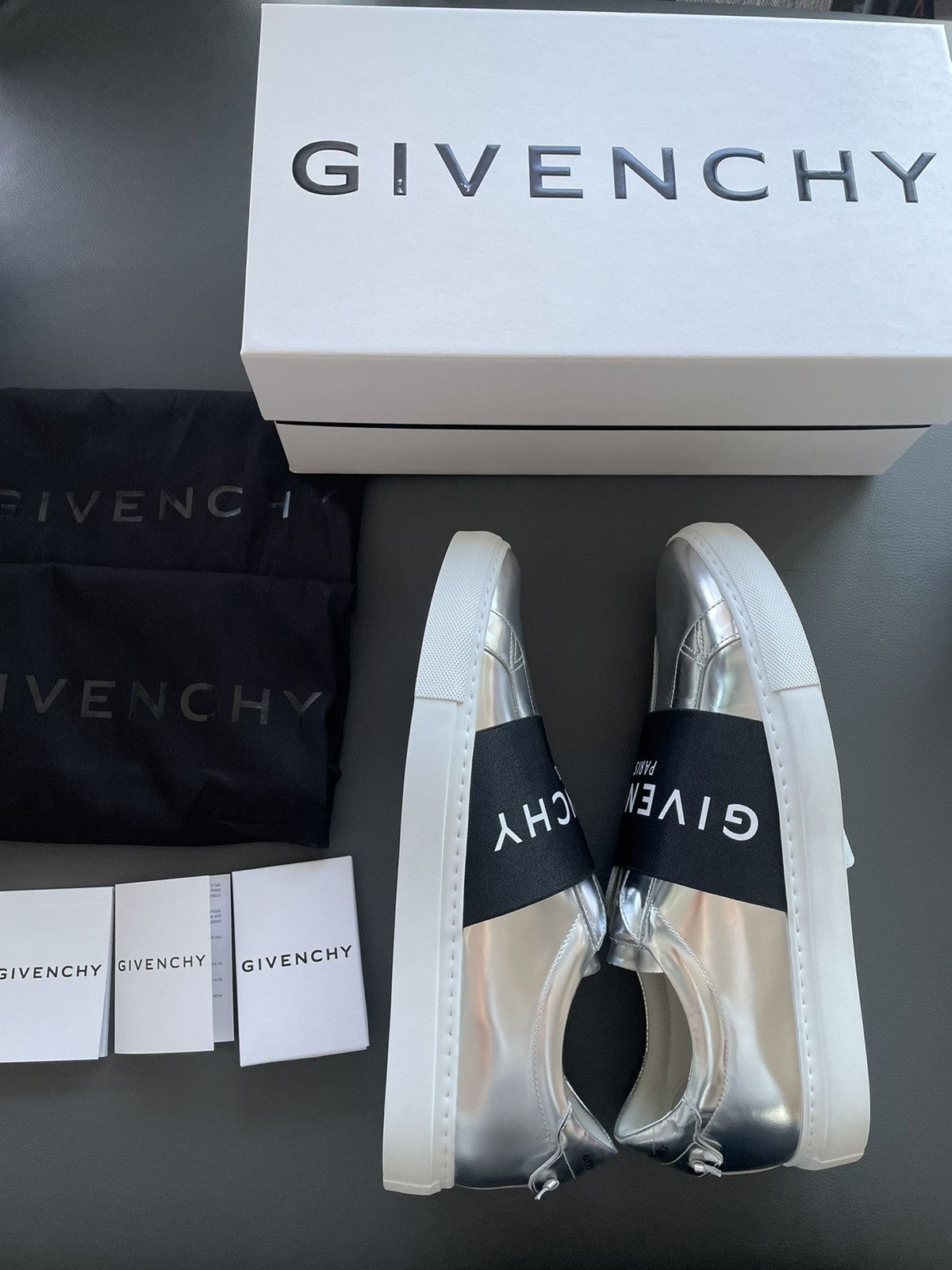 Runway Limited Edition Brand NEW Logo Calf Leather Loafer