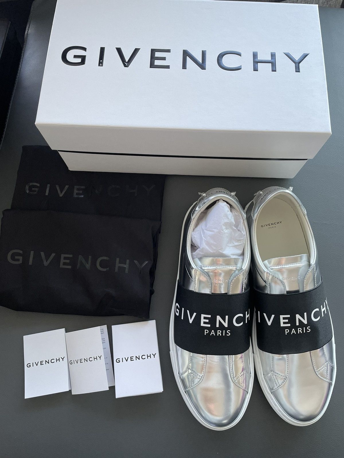 Runway Limited Edition Brand NEW Logo Calf Leather Loafer