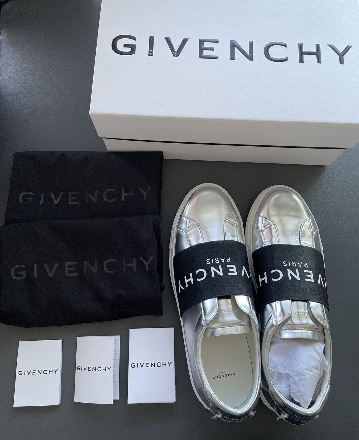 Runway Limited Edition Brand NEW Logo Calf Leather Loafer